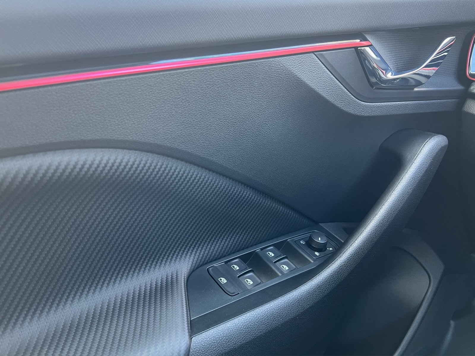 Skoda Kamiq 1.0 MONTE CARLO PANO CAM ACC LM17 NAVI