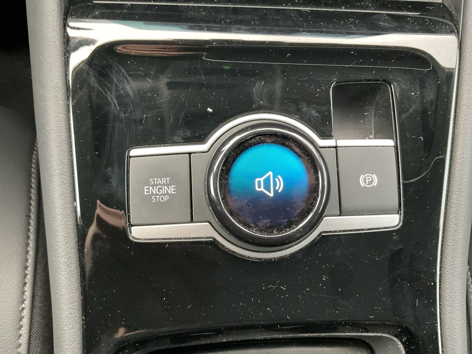 Volkswagen Tiguan 2.0 ELEGANCE 4X4 NEUES MODELL STANDHZ AHK