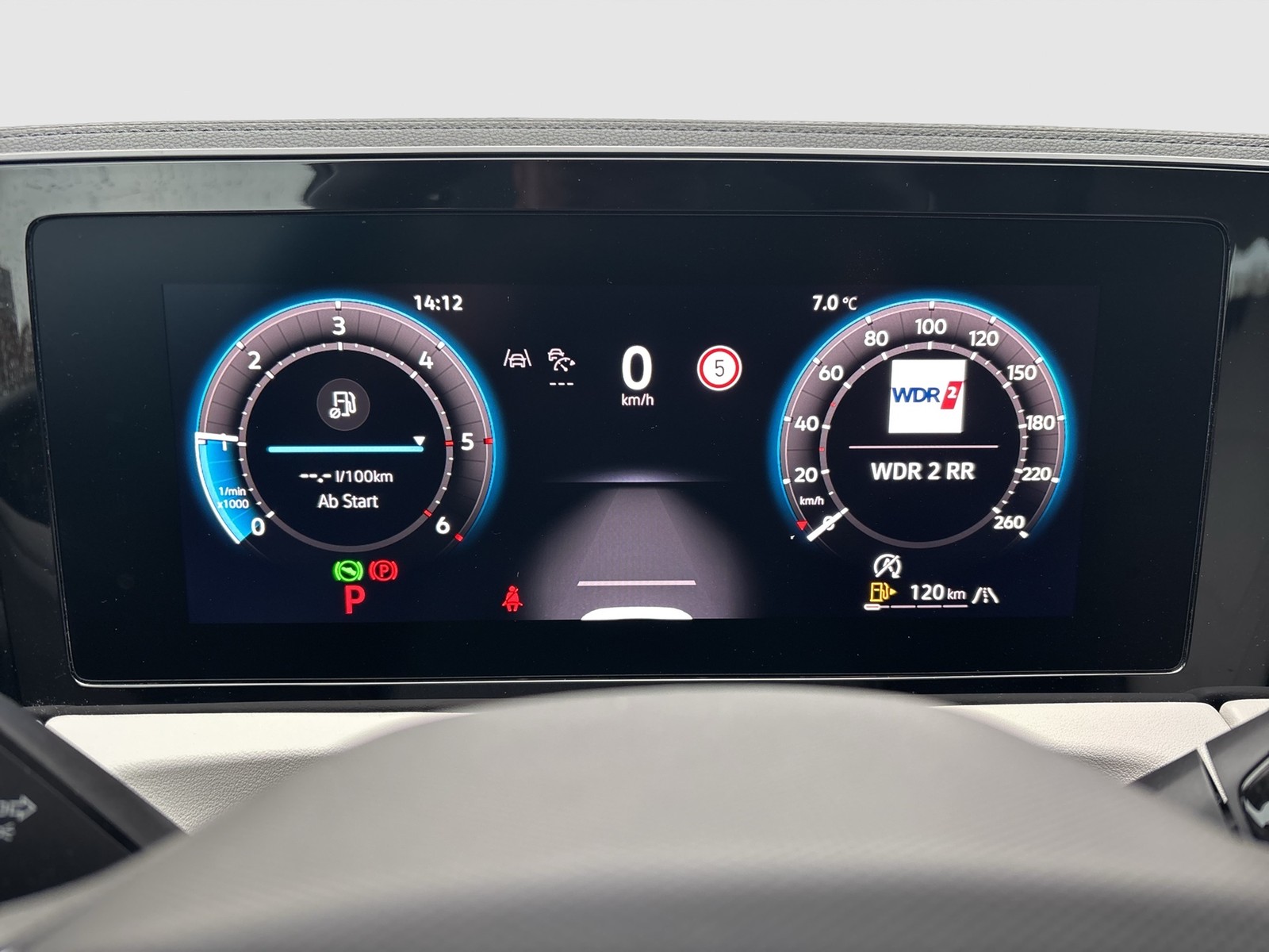 Volkswagen Tiguan 2.0 ELEGANCE 4X4 NEUESMODELL AHK CAM LM18