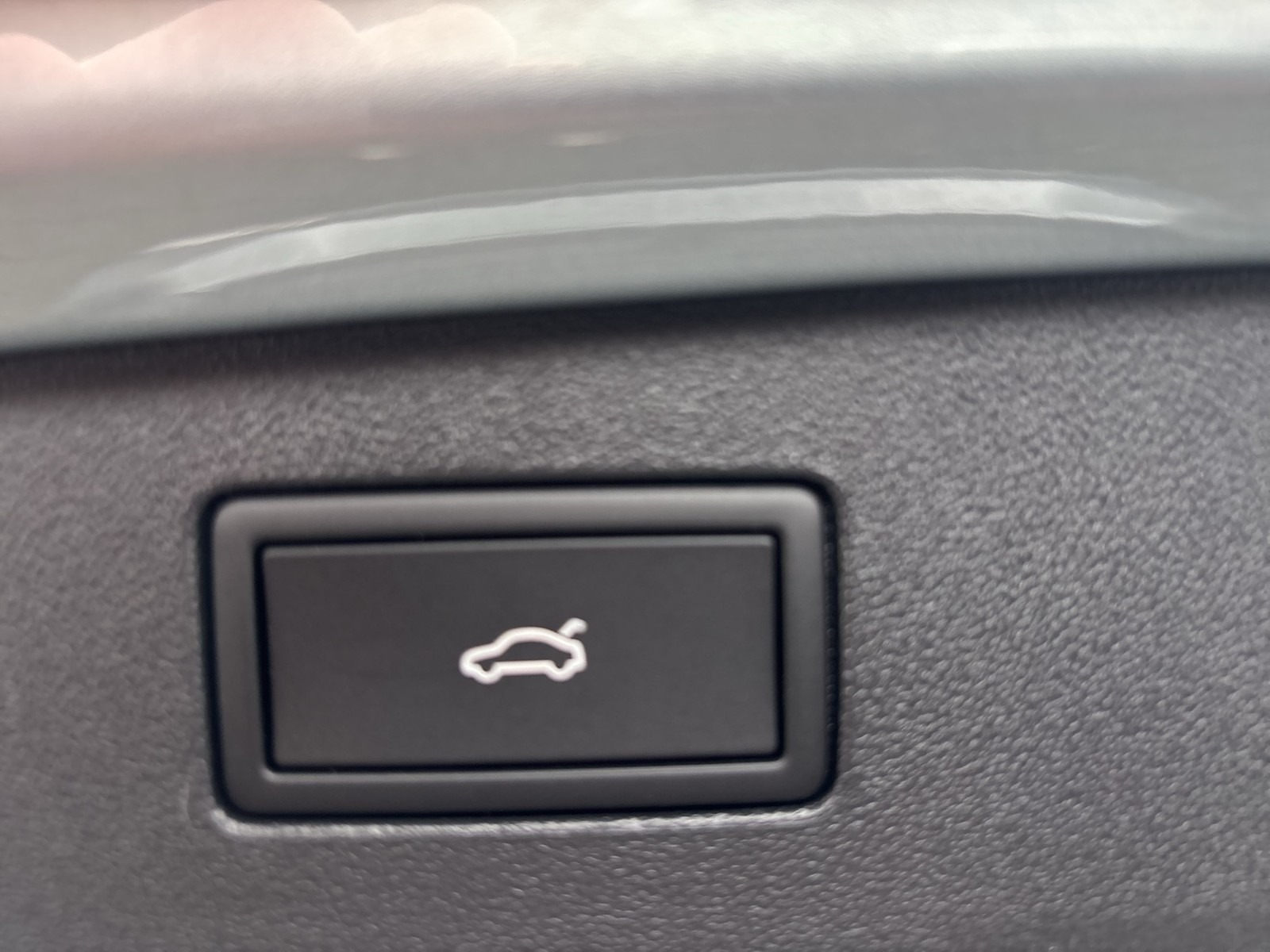 Volkswagen Tiguan 2.0 ELEGANCE 4X4 NEUESMODELL AHK CAM LM18