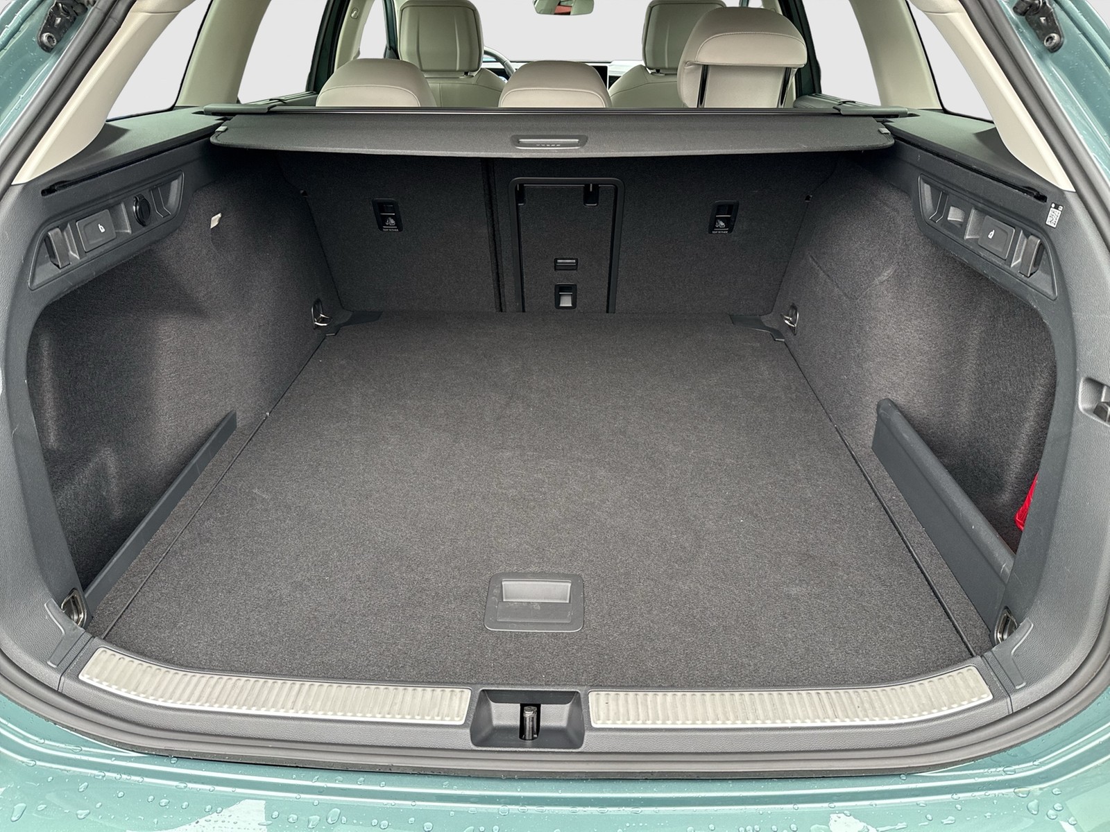 Volkswagen Passat Variant 1.5 eTSI BUSINESS NEUESMODELL CAM