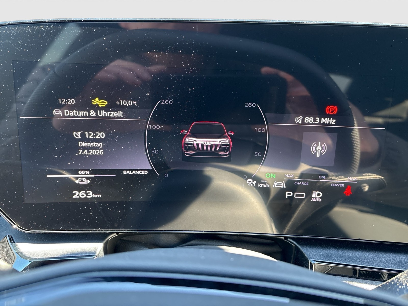 Audi Q6 e-tron quattro S LINE TECHPRO SPORTSOUND 21"
