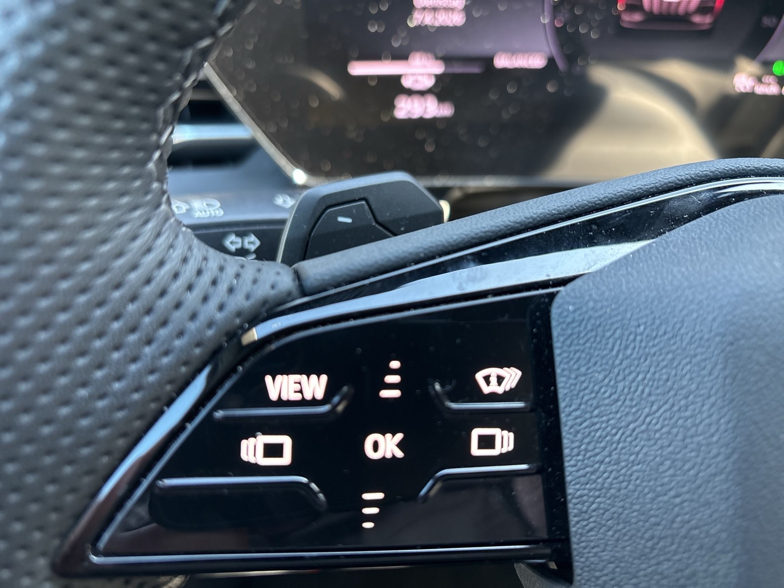 Audi Q6 e-tron quattro S LINE TECHPRO SPORTSOUND 21"