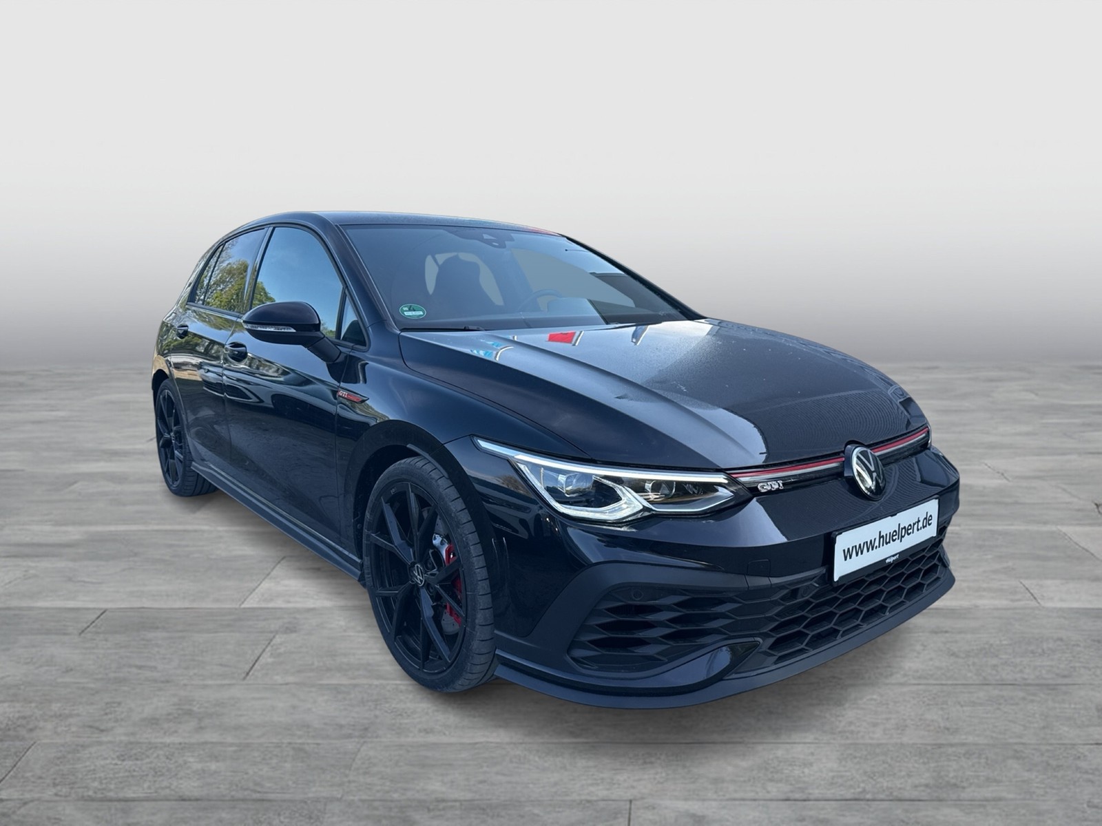 Volkswagen Golf VIII 2.0 GTI CLUBSPORT CAM LM19 CARPLAY