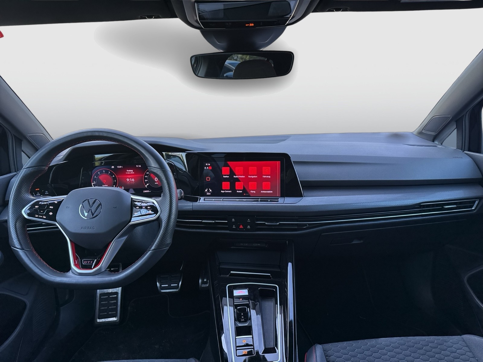 Volkswagen Golf VIII 2.0 GTI CLUBSPORT CAM LM19 CARPLAY