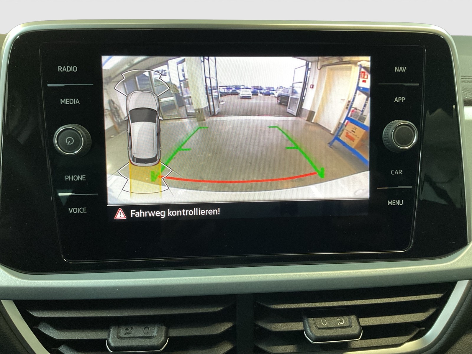 Volkswagen T-Roc 2.0 GOAL AHK CAM ACC LM18 NAVI CARPLAY