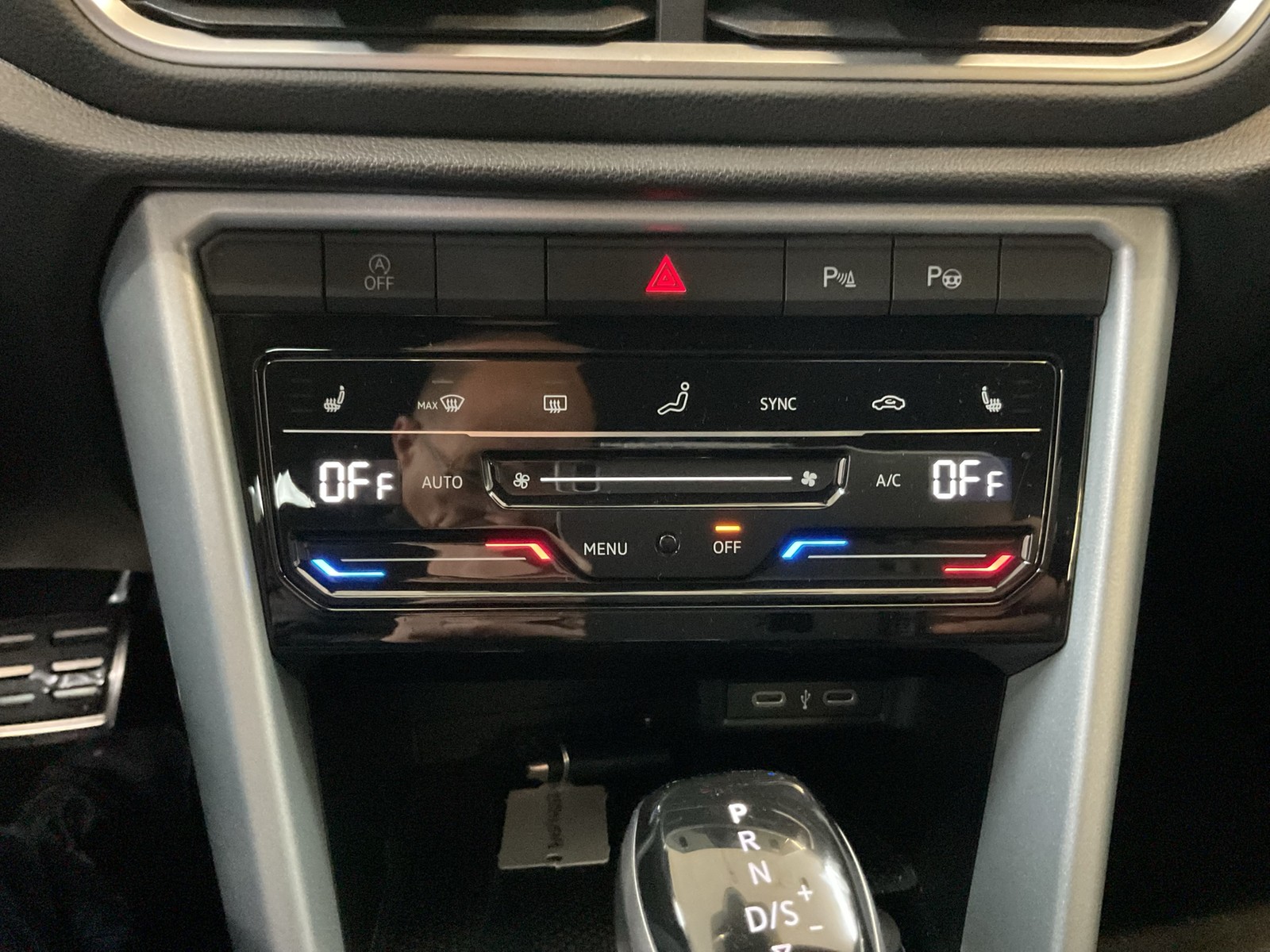 Volkswagen T-Roc 2.0 GOAL AHK CAM ACC LM18 NAVI CARPLAY