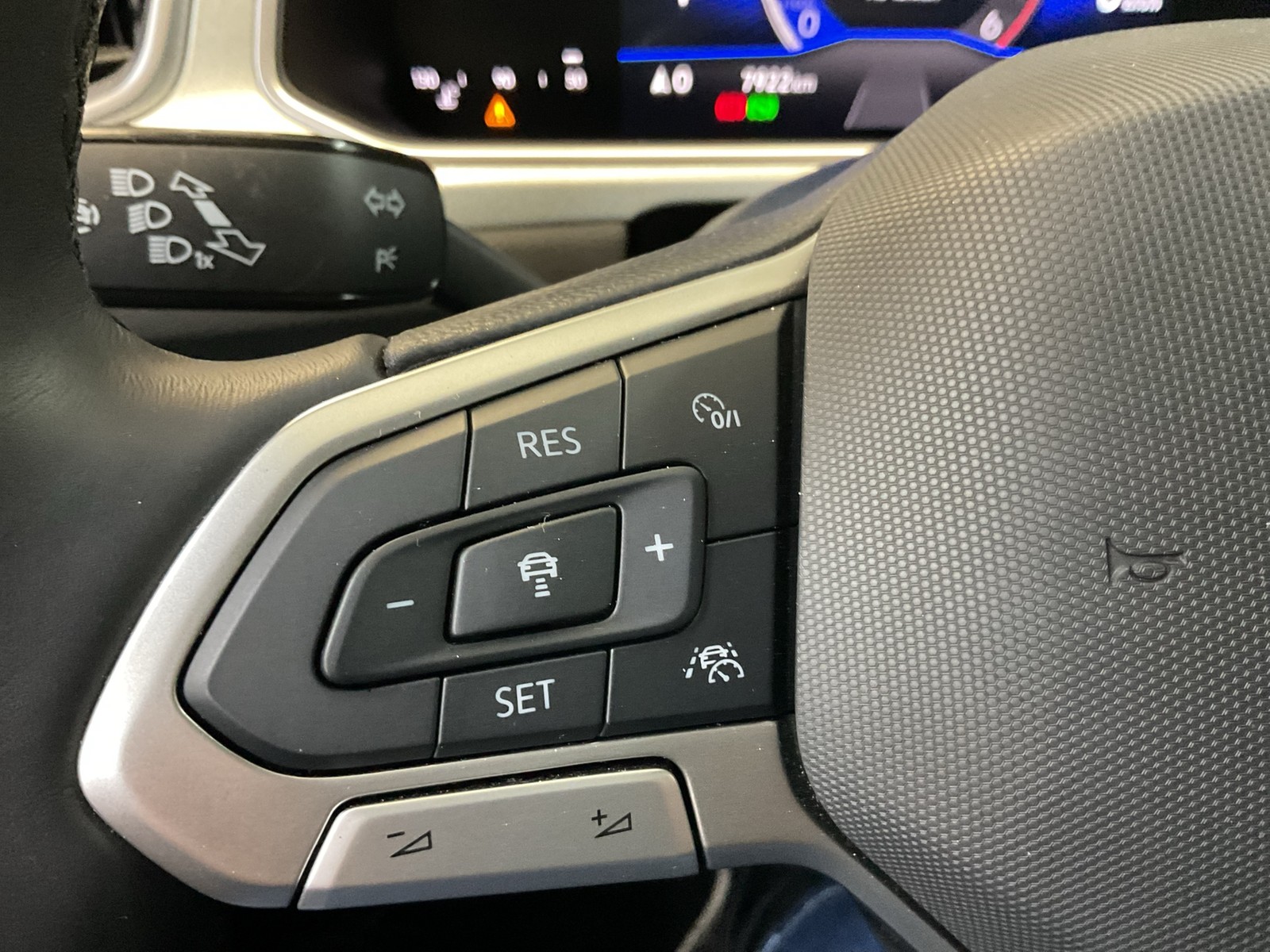 Volkswagen T-Roc 2.0 GOAL AHK CAM ACC LM18 NAVI CARPLAY