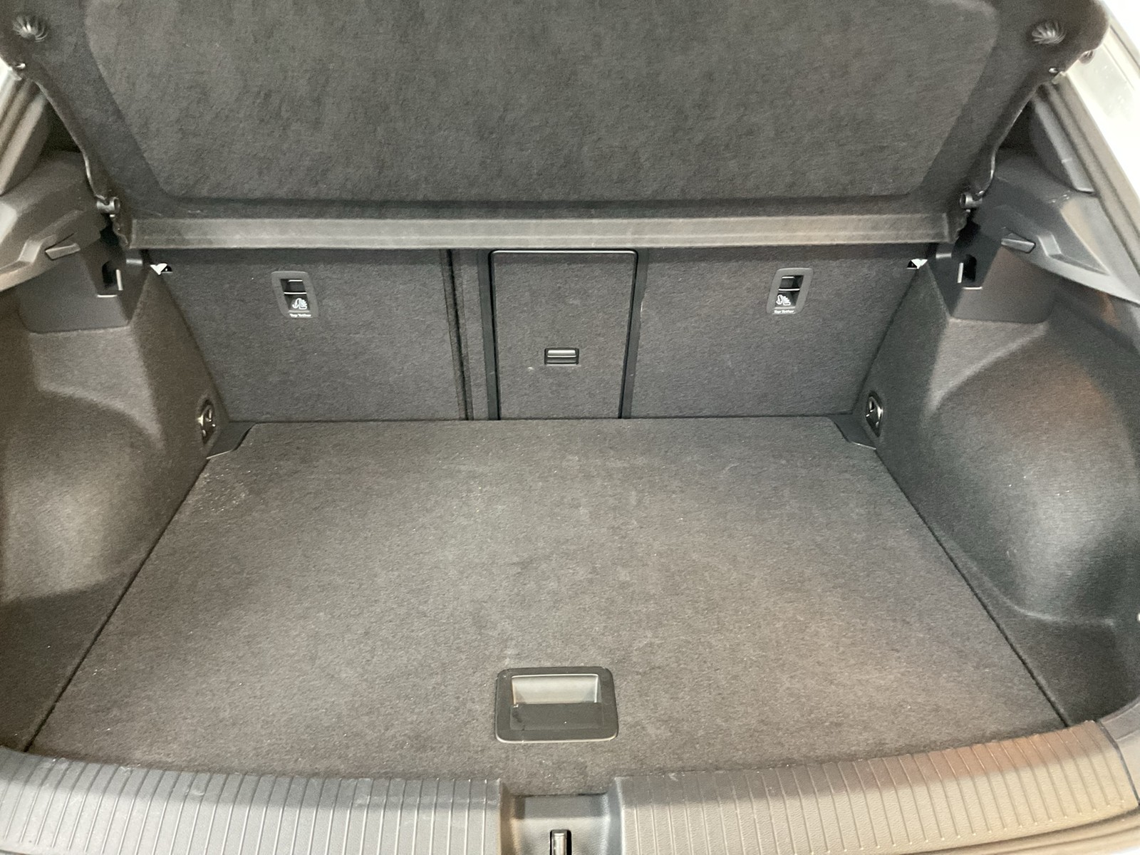 Volkswagen T-Roc 2.0 GOAL AHK CAM ACC LM18 NAVI CARPLAY