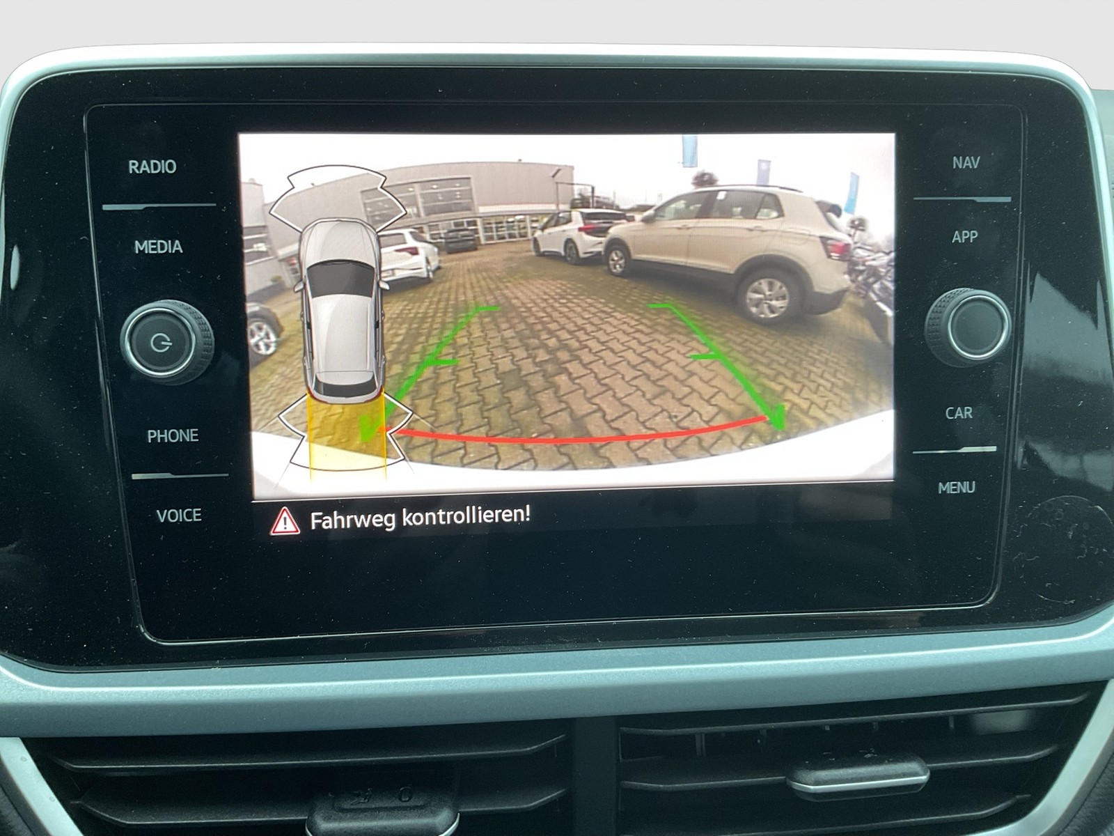 Volkswagen T-Roc 2.0 GOAL AHK CAM ACC LM18 NAVI CARPLAY
