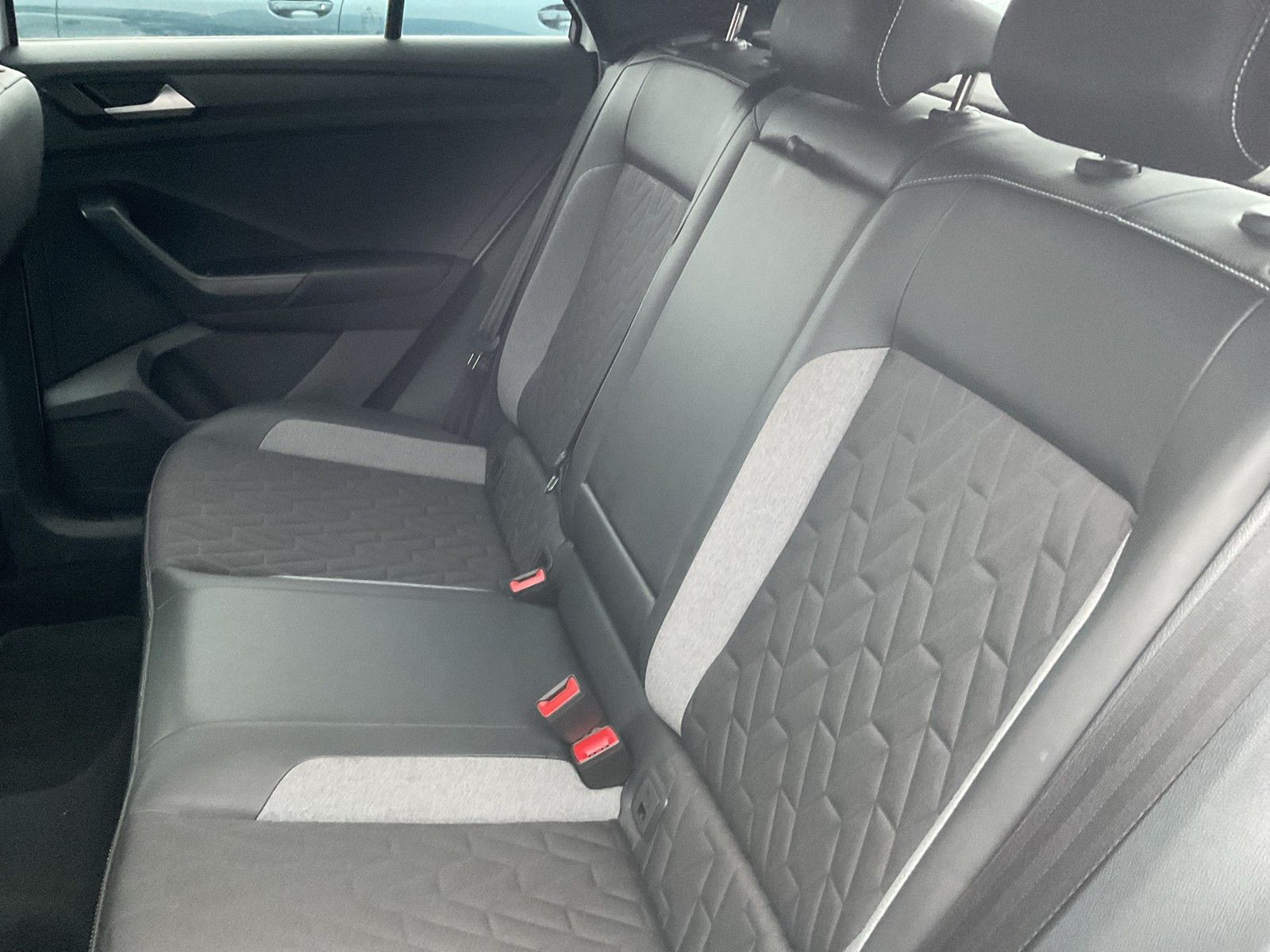 Volkswagen T-Roc 2.0 GOAL AHK CAM ACC LM18 NAVI CARPLAY