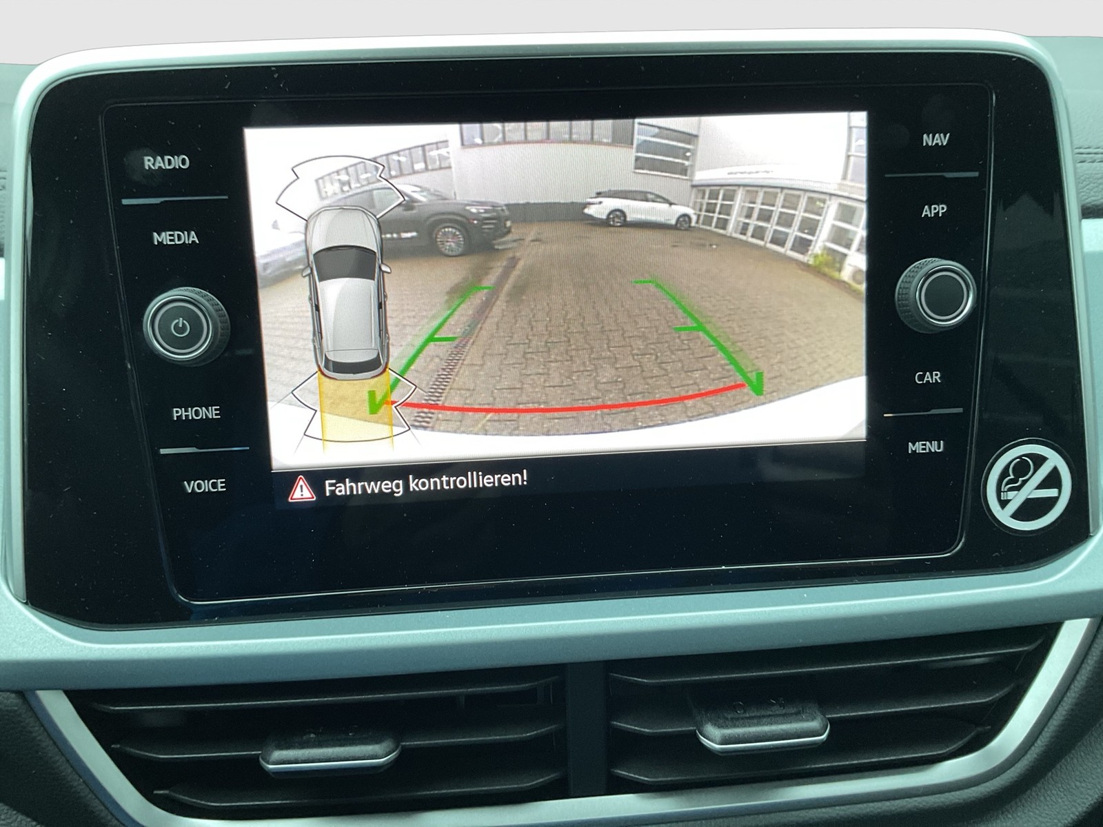 Volkswagen T-Roc 2.0 GOAL AHK CAM ACC LM18 NAVI CARPLAY