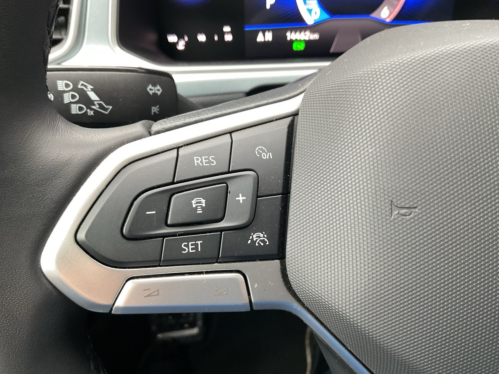 Volkswagen T-Roc 2.0 GOAL AHK CAM ACC LM18 NAVI CARPLAY