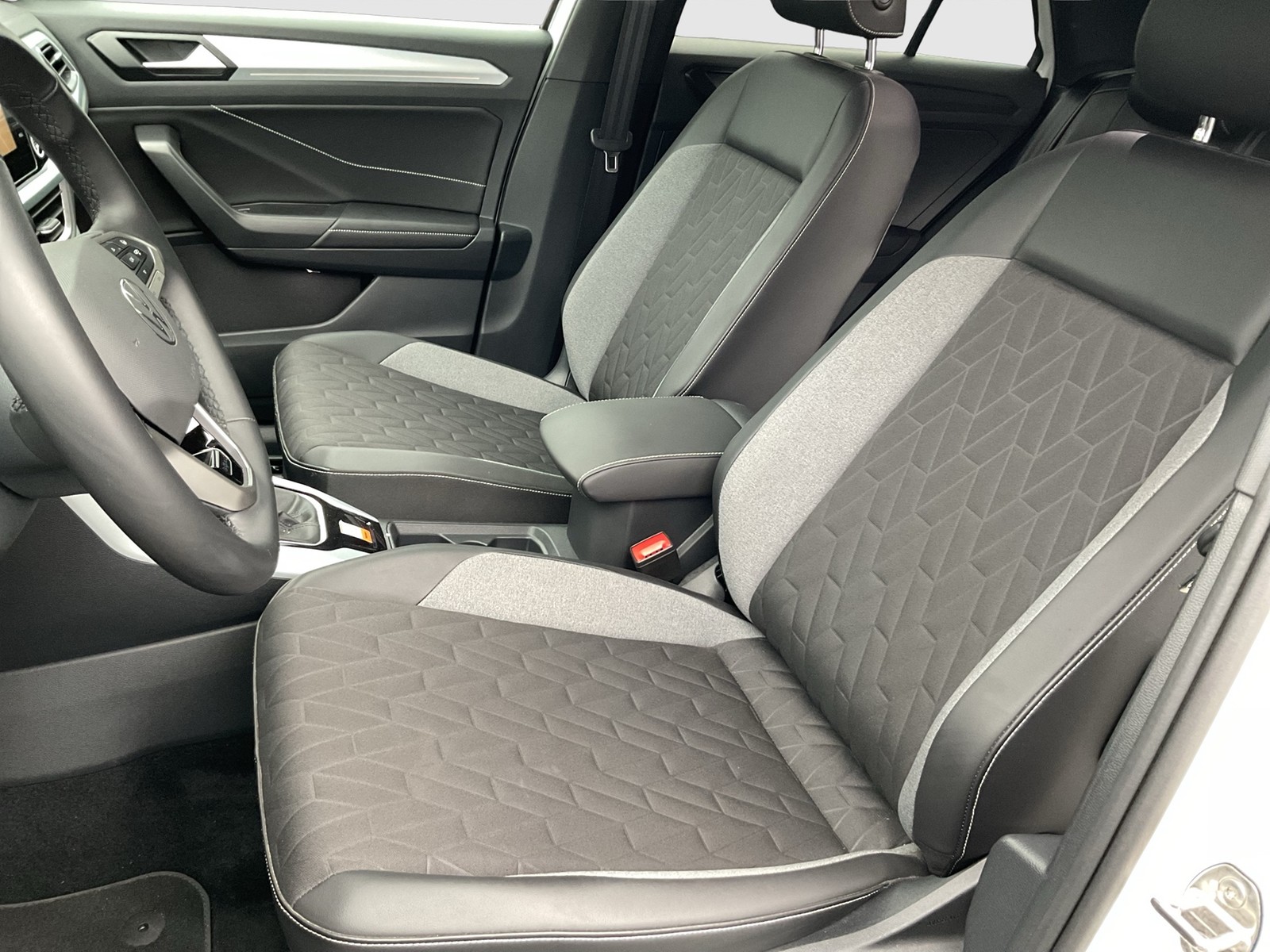 Volkswagen T-Roc 2.0 GOAL AHK CAM ACC LM18 NAVI CARPLAY