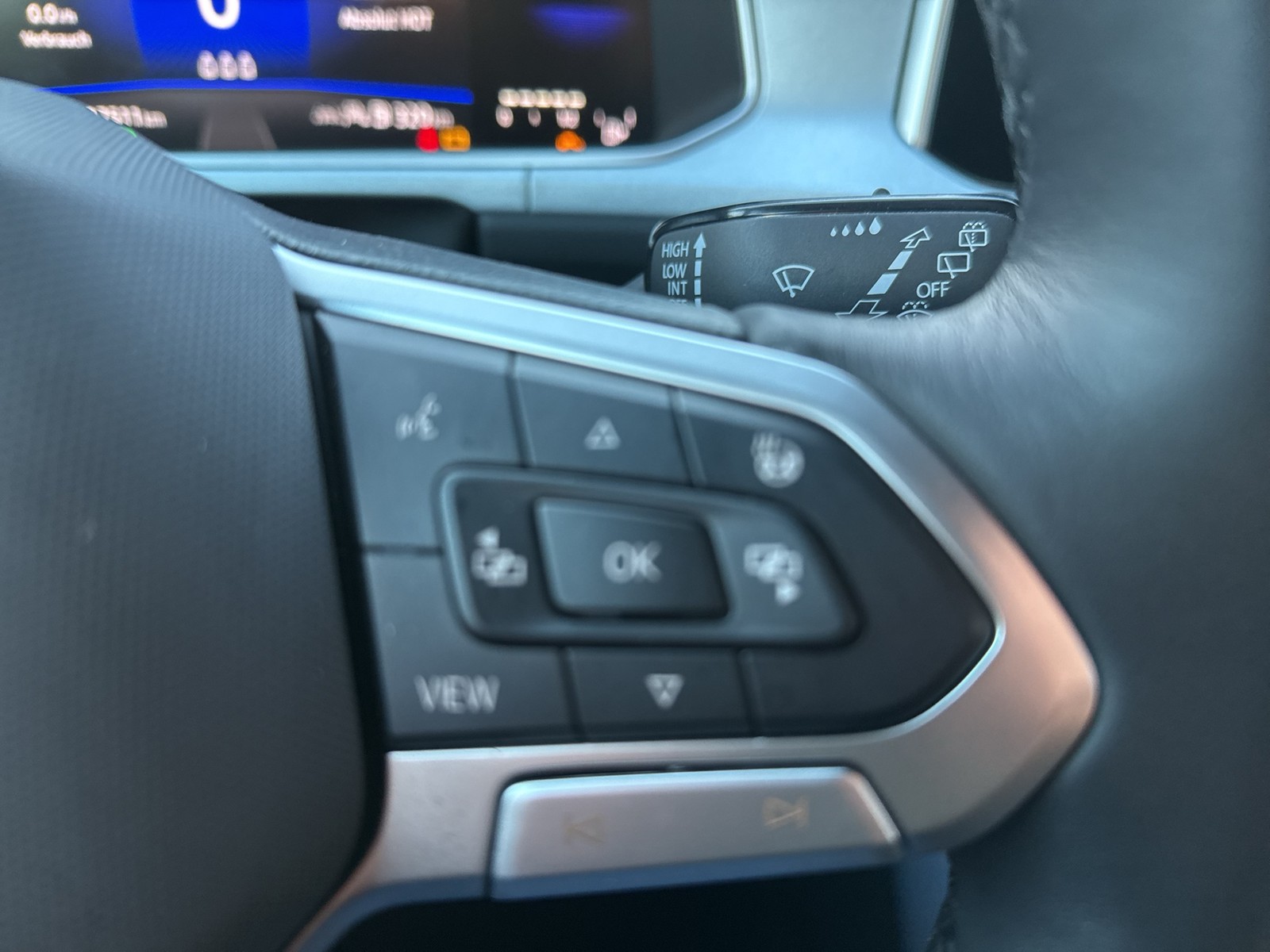Volkswagen T-Roc 2.0 GOAL AHK CAM ACC LM18 NAVI CARPLAY