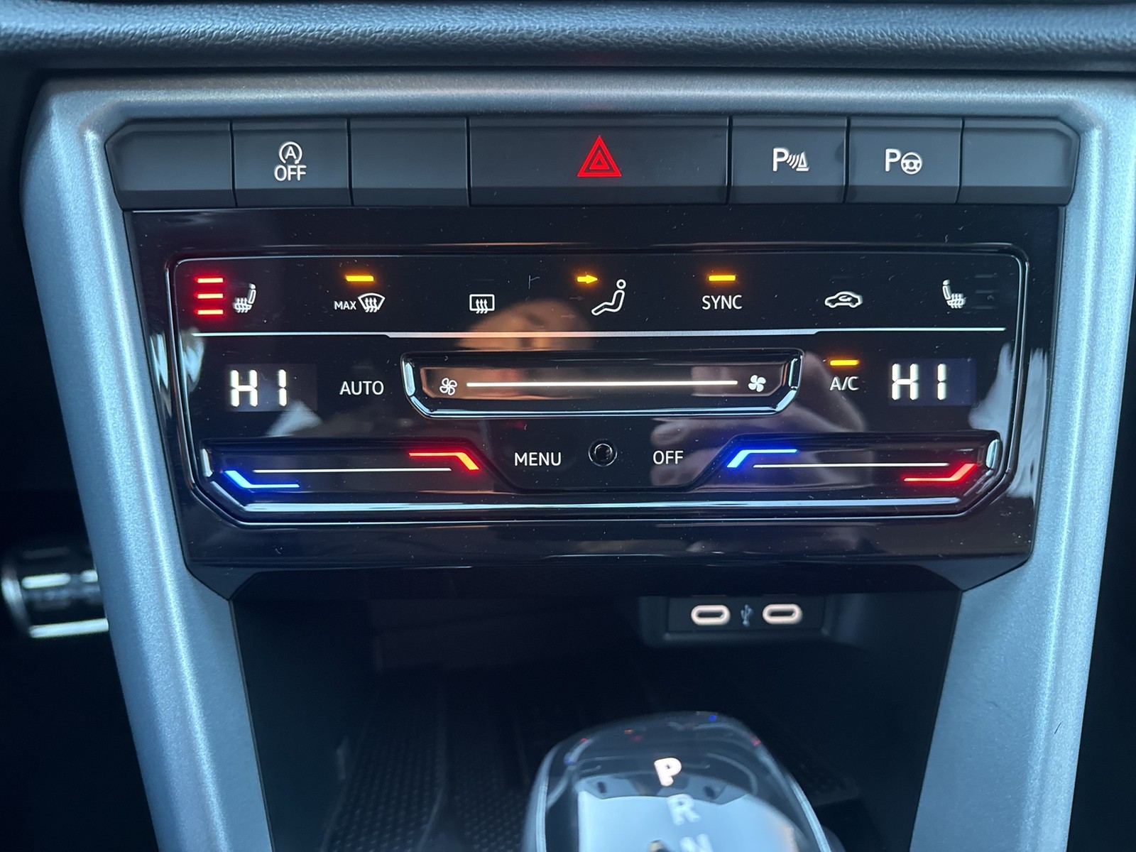 Volkswagen T-Roc 2.0 GOAL AHK CAM ACC LM18 NAVI CARPLAY