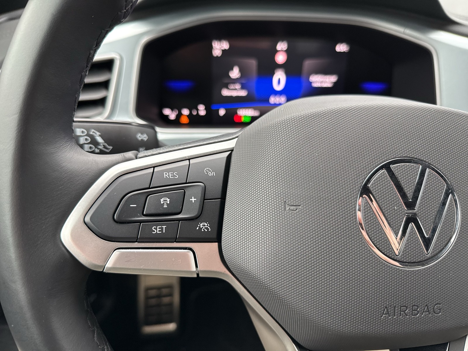 Volkswagen T-Roc 2.0 GOAL AHK CAM ACC LM18 NAVI CARPLAY