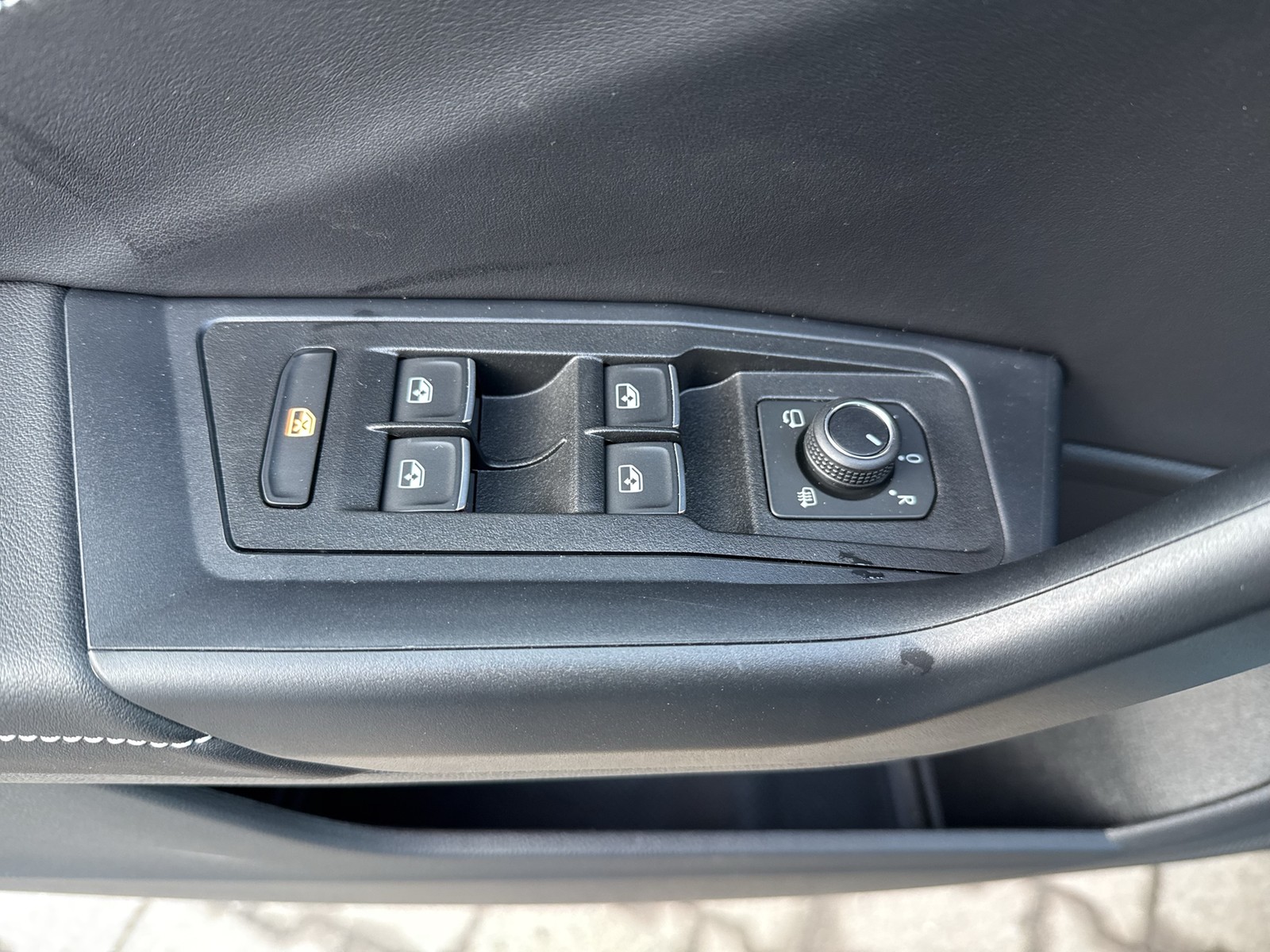 Volkswagen T-Roc 2.0 GOAL AHK CAM ACC LM17 NAVI SITZHEIZUNG