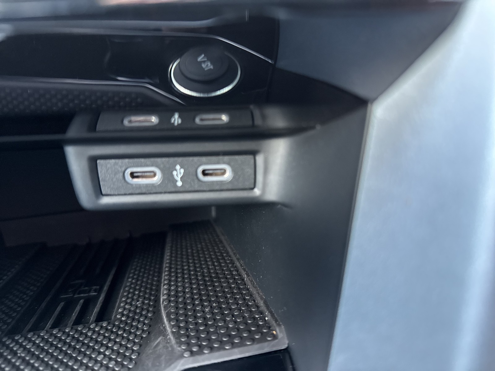 Volkswagen T-Roc 2.0 GOAL AHK CAM ACC LM17 NAVI SITZHEIZUNG