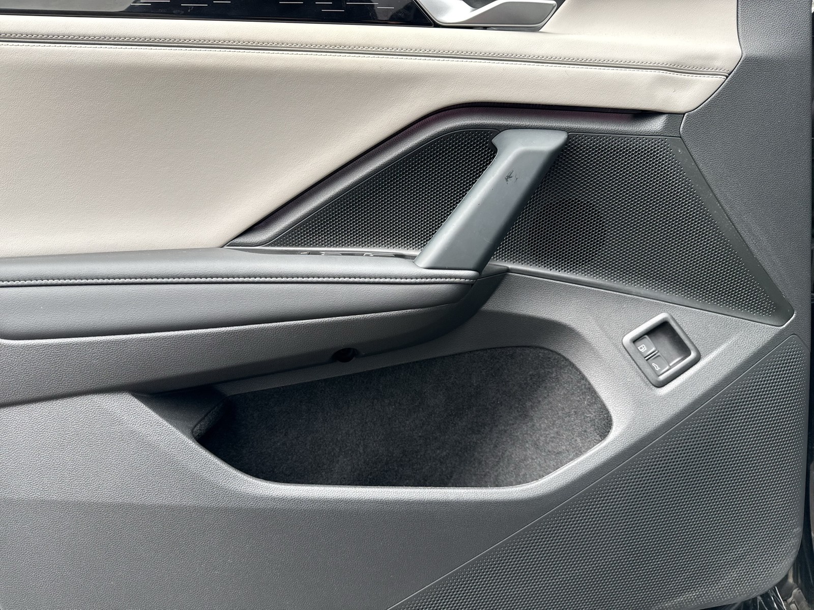 Volkswagen Tiguan 1.5 HYBRID ELEGANCE NEUES MODELL PANO AHK