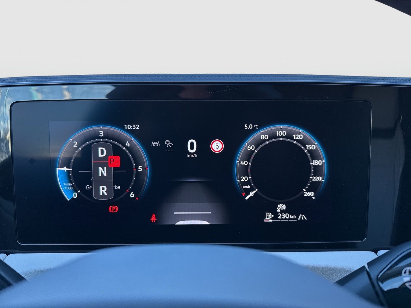 Volkswagen Tiguan 2.0 ELEGANCE NEUES MODELL AHK CAM ACC 18Z