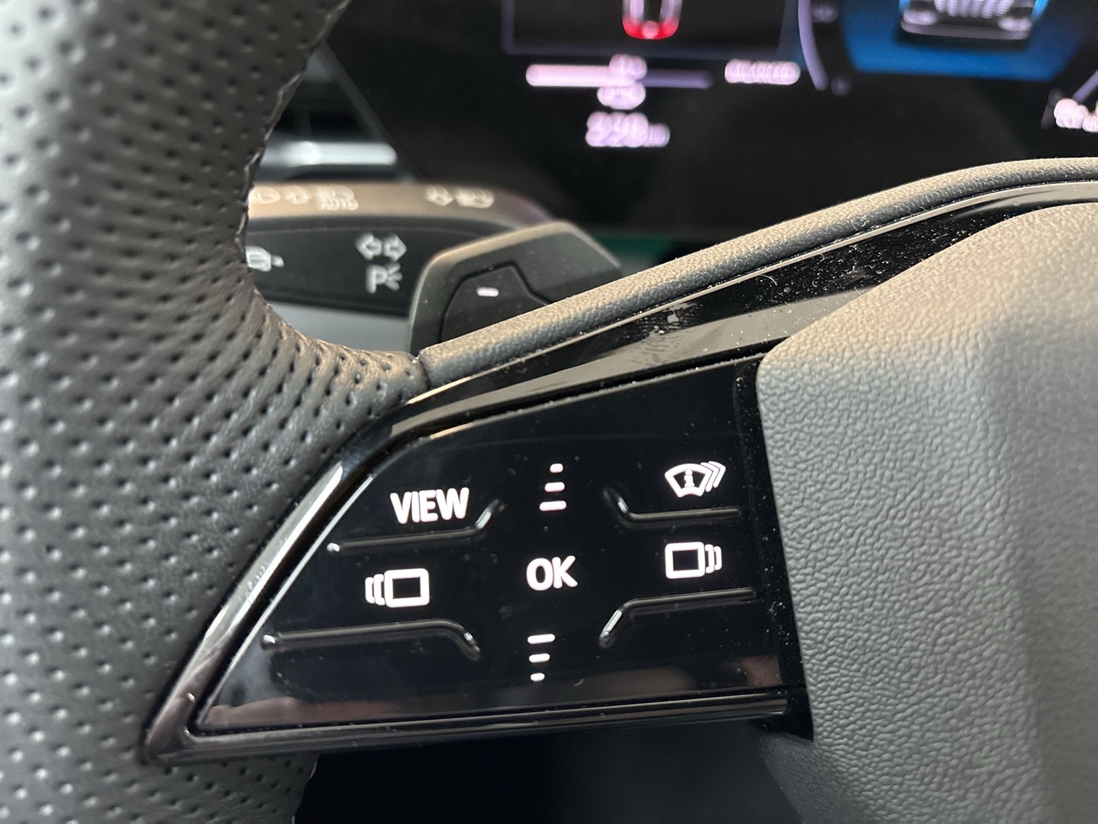 Audi Q6 e-tron quattro S LINE TECHPRO 21" LUFTFEDEDRUNG