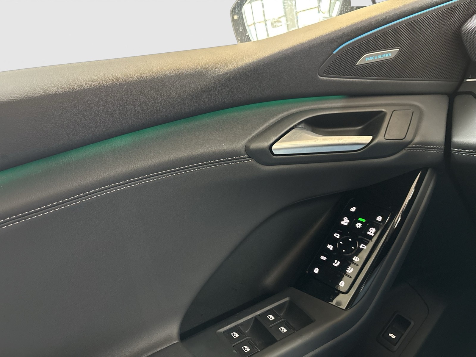 Audi Q6 e-tron quattro S LINE TECHPRO 21" LUFTFEDEDRUNG