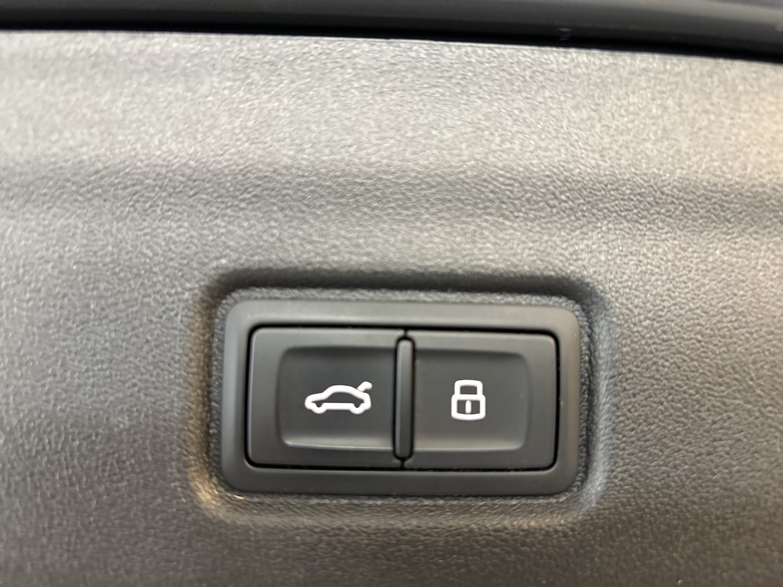 Audi Q6 e-tron quattro S LINE TECHPRO 21" LUFTFEDEDRUNG