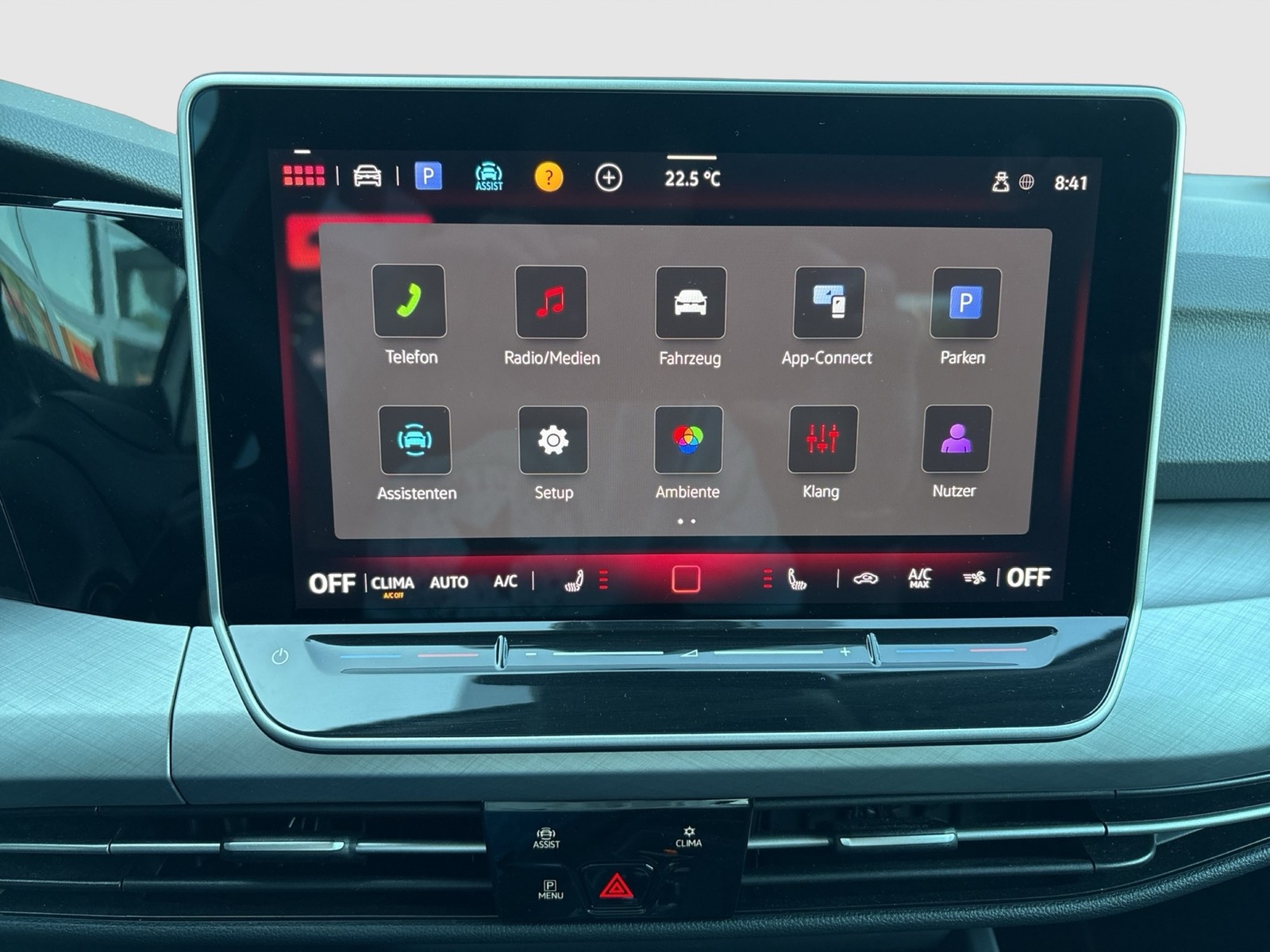 Volkswagen Golf VIII 1.5 eTSI LIFE ACC CARPLAY ALU SITZHEIZ