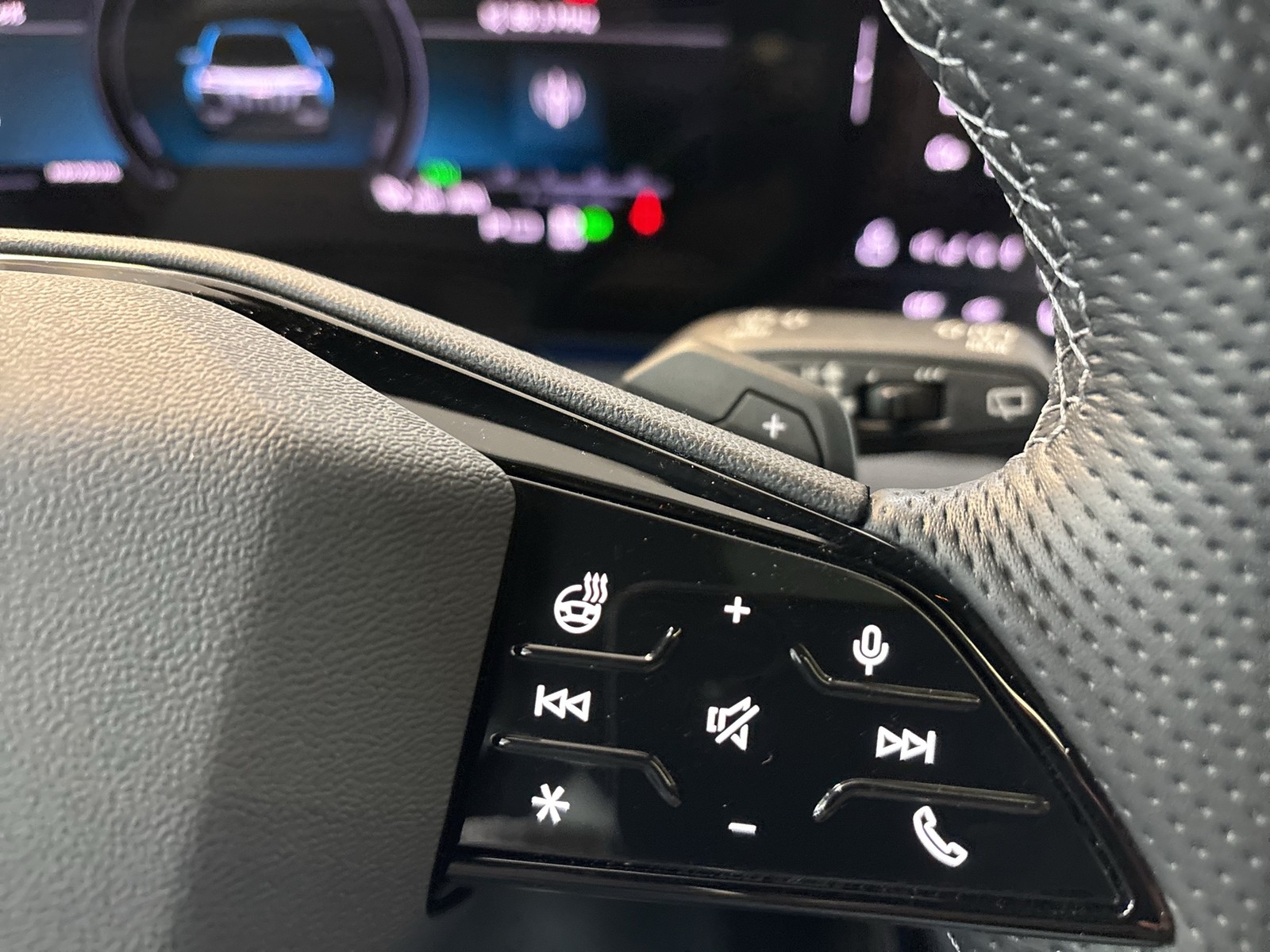 Audi Q6 e-tron quattro S LINE BLCKPAK LUFTFEDER PANO