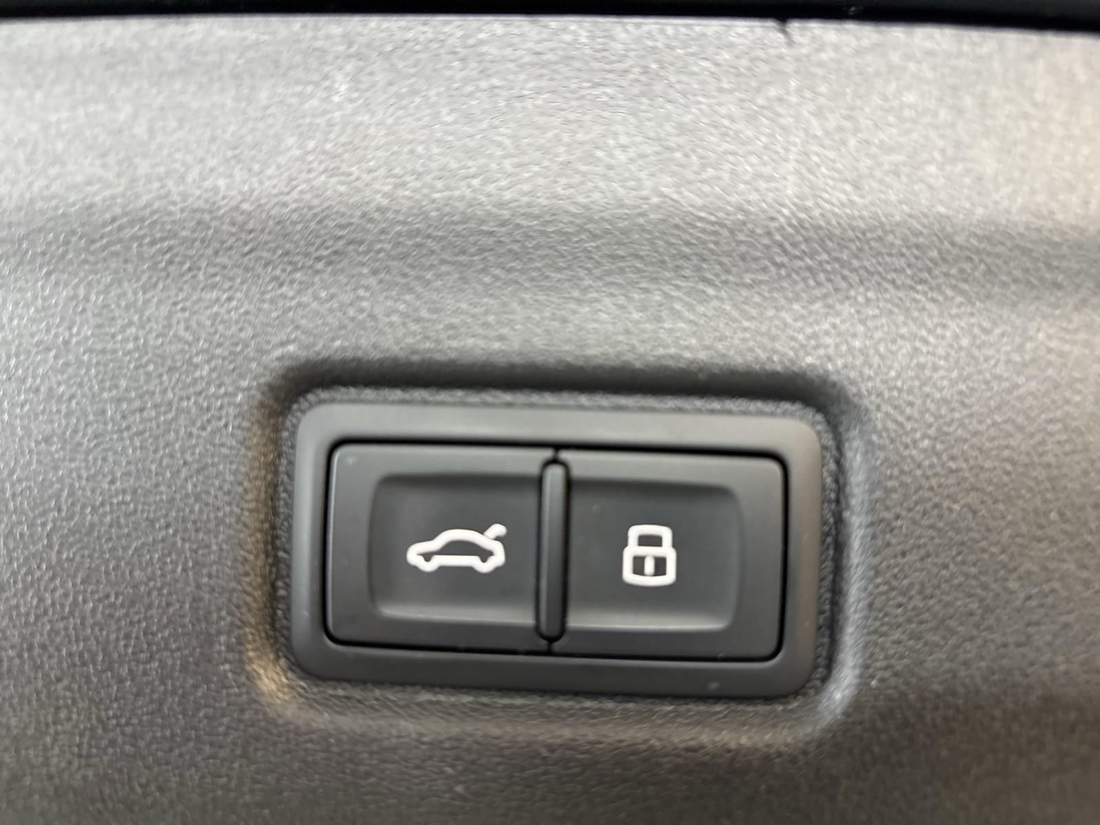 Audi Q6 e-tron quattro S LINE BLCKPAK LUFTFEDER PANO