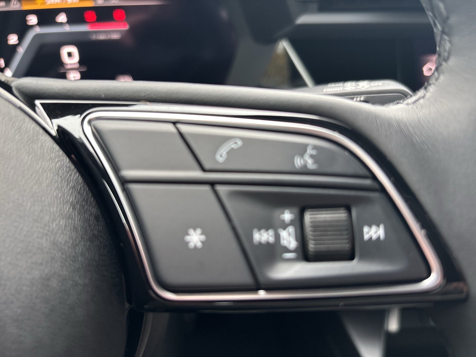 Audi A3 Sportback 35 AHK LM17 E-KLAPPE NAVI+ SITZHEIZ