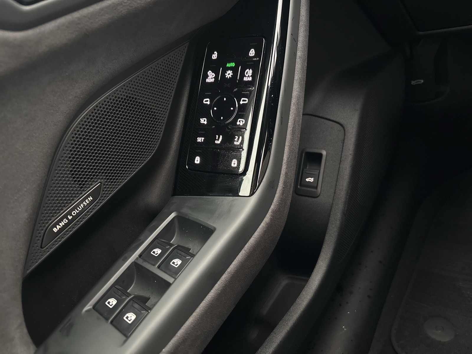 Audi A6 e-tron Avant performance S LINE PANO B&O LM21