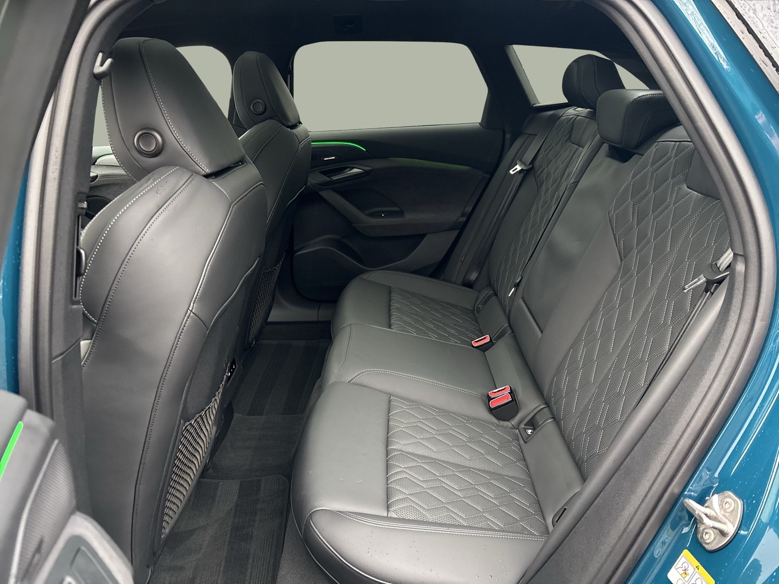 Audi A6 e-tron Avant performance S LINE PANO B&O LM21