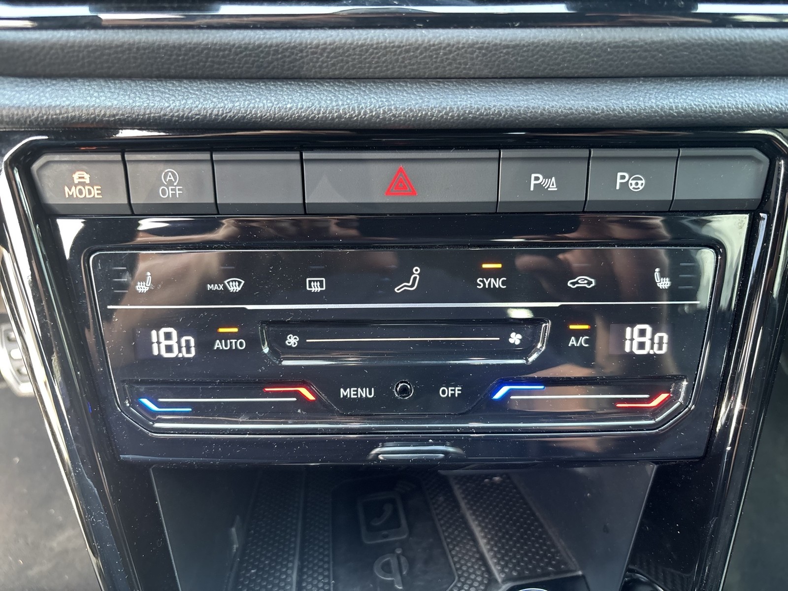Volkswagen T-Roc 1.5 Cabrio R-Line LEDER MATRIX BEATS ALU19"