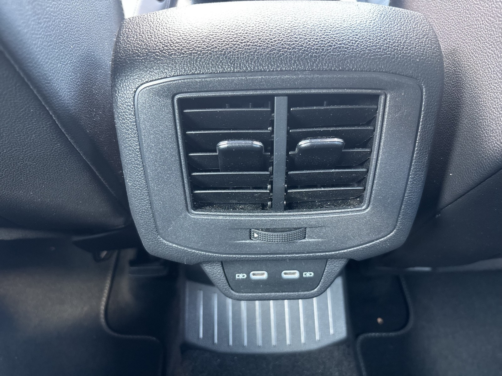 Volkswagen T-Roc 1.5 Cabrio R-Line LEDER MATRIX BEATS ALU19"