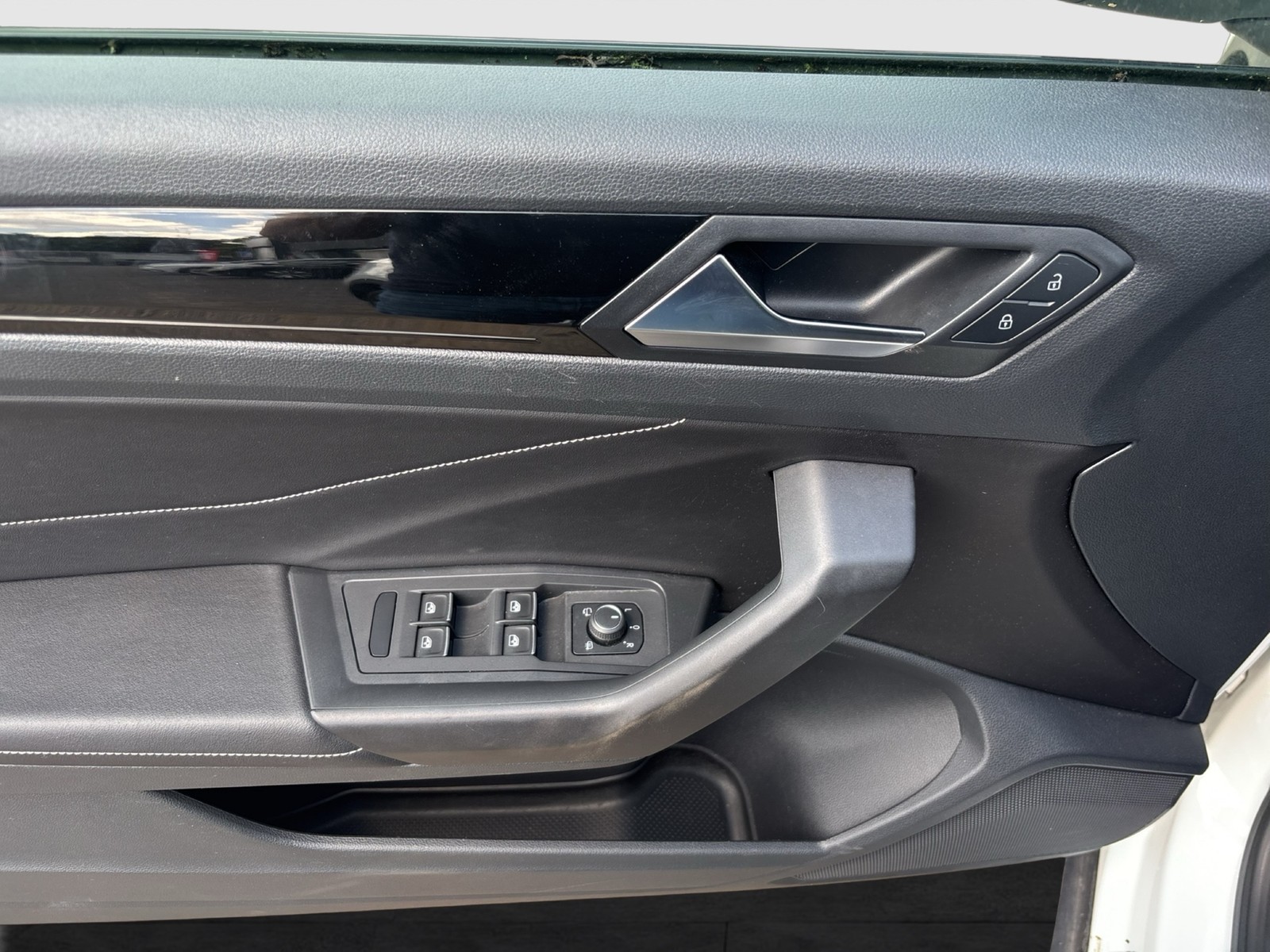 Volkswagen T-Roc 1.5 Cabrio R-Line LEDER MATRIX BEATS ALU19"