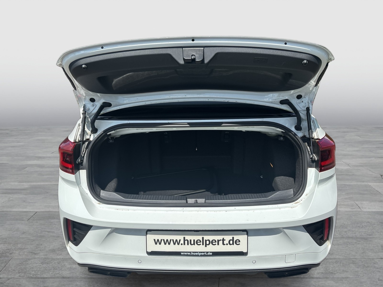 Volkswagen T-Roc 1.5 Cabrio R-Line LEDER MATRIX BEATS ALU19"