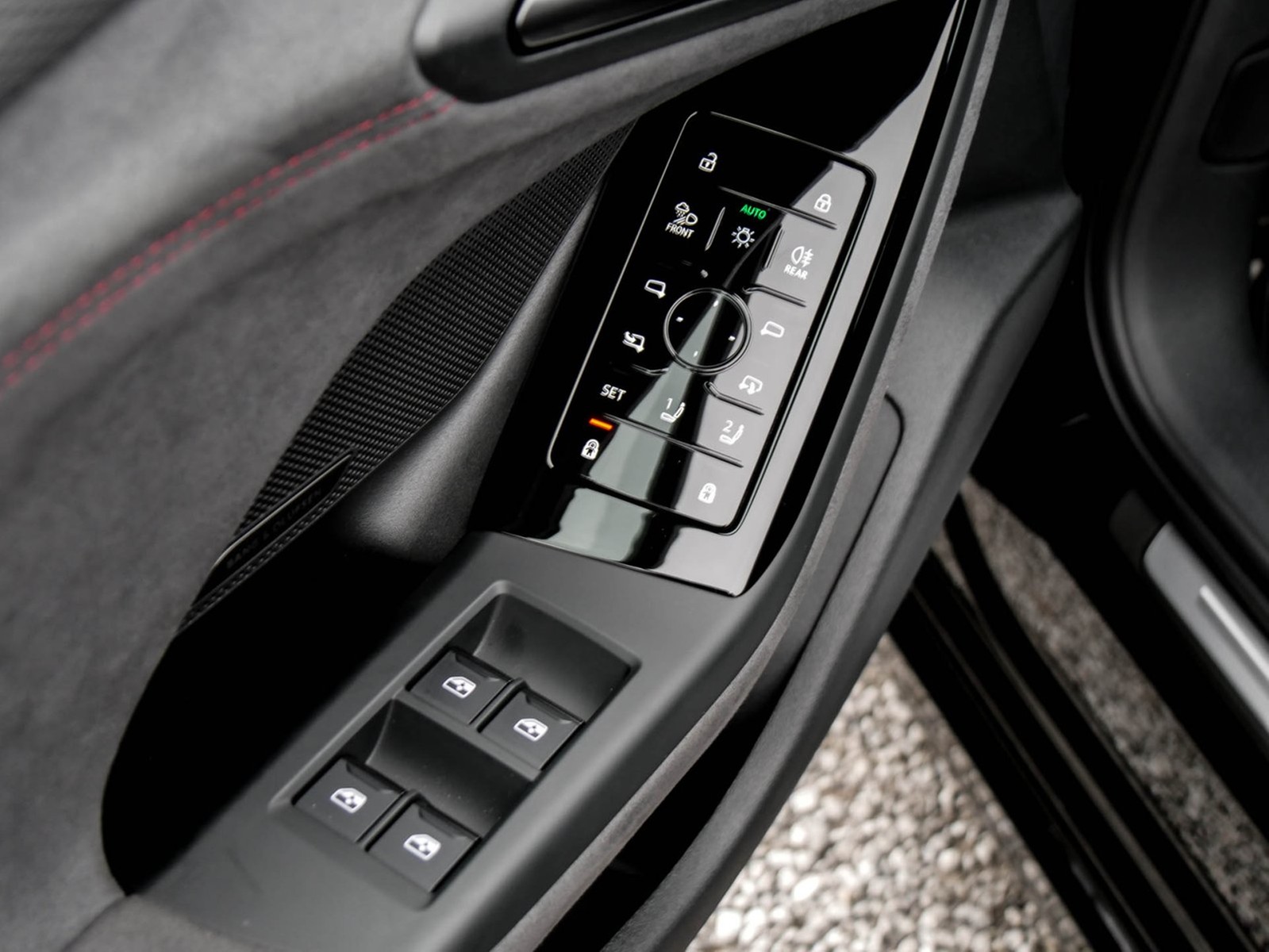 Audi A6 e-tron Avant performance S LINE PANO AHK LM21