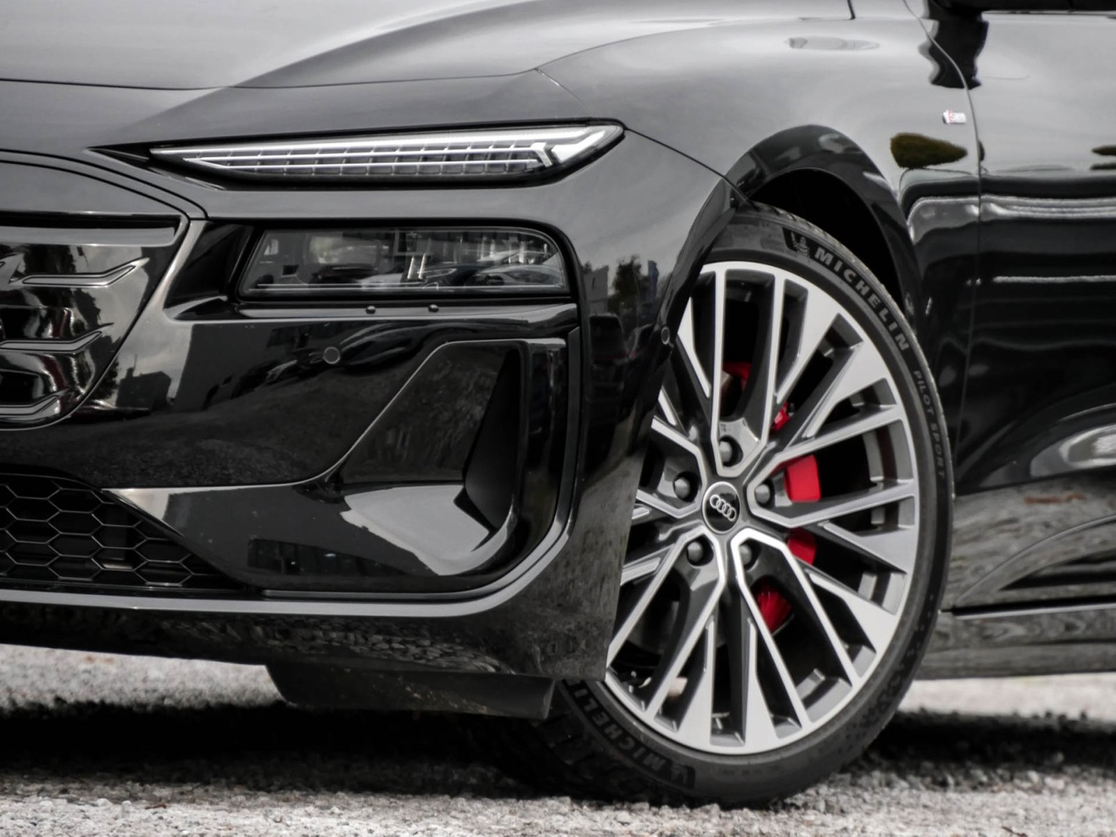 Audi A6 e-tron Avant performance S LINE PANO AHK LM21