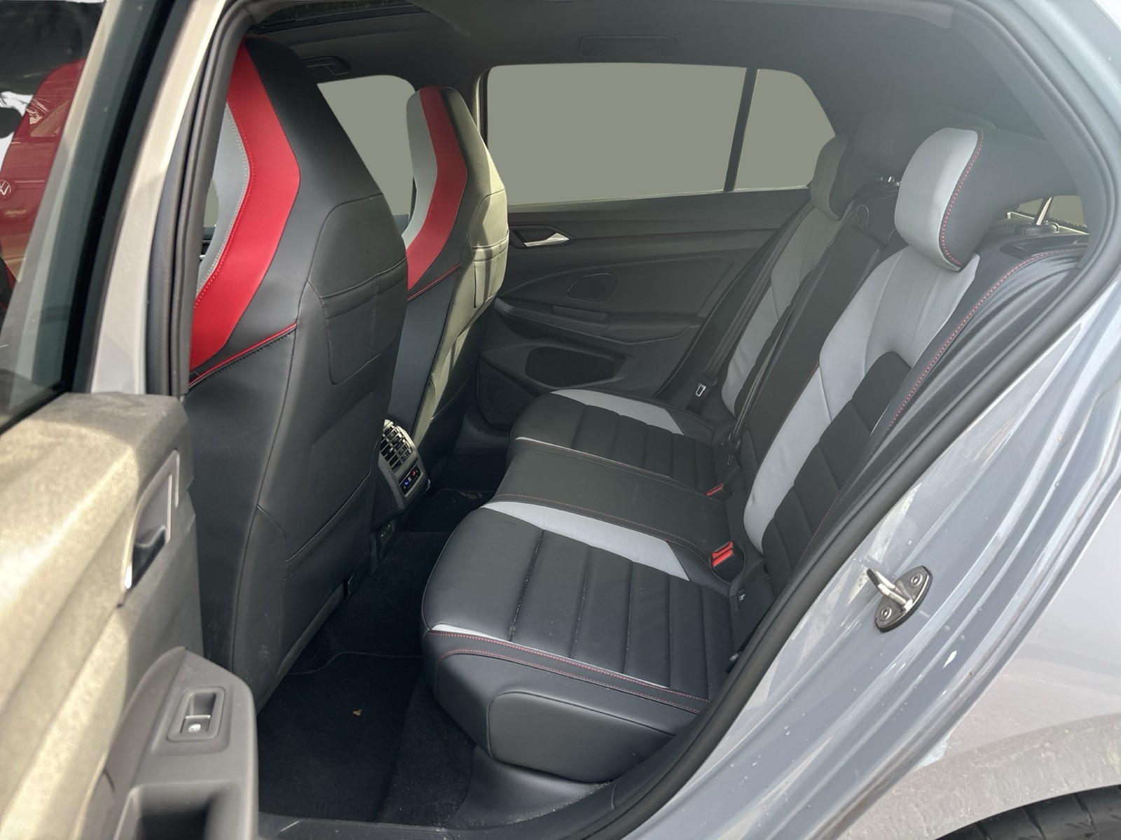 Volkswagen Golf 2.0 GTI LEDER PANO H&K STANDH. BLACK