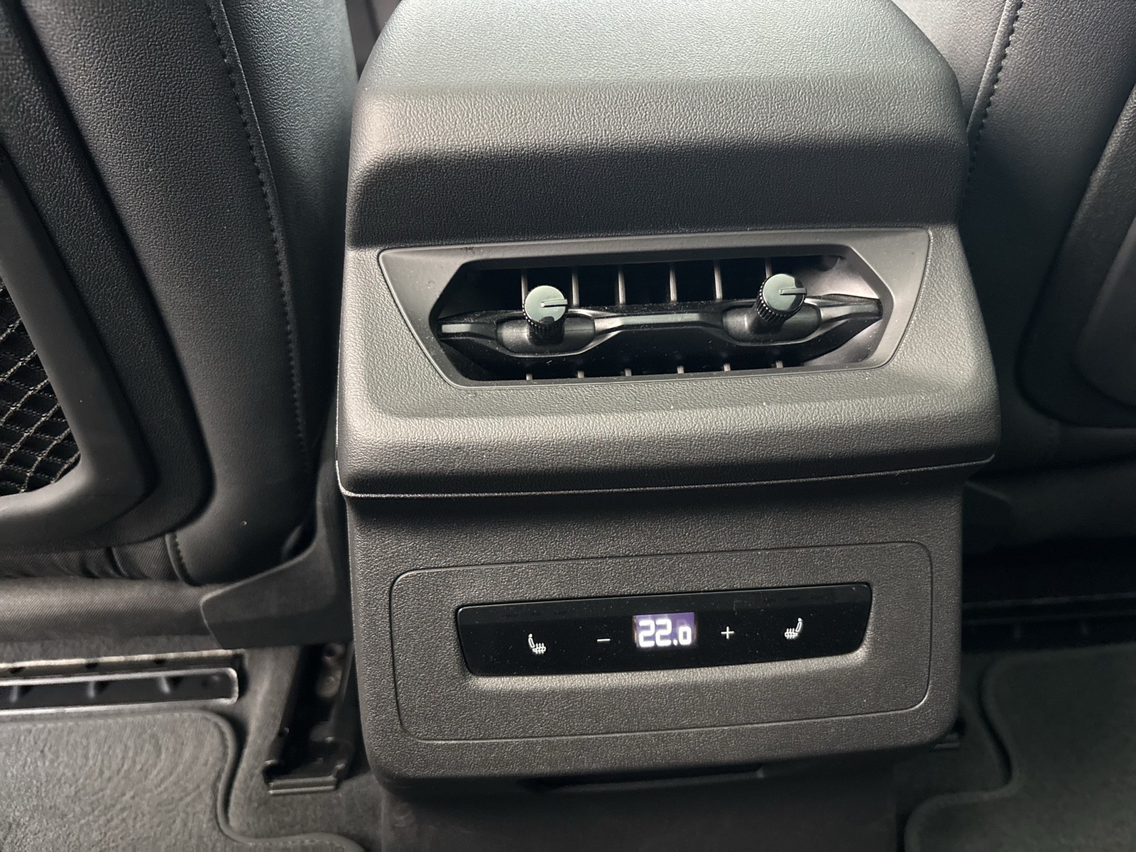 Audi A6 e-tron Avant performance S LINE PANO AHK LM21