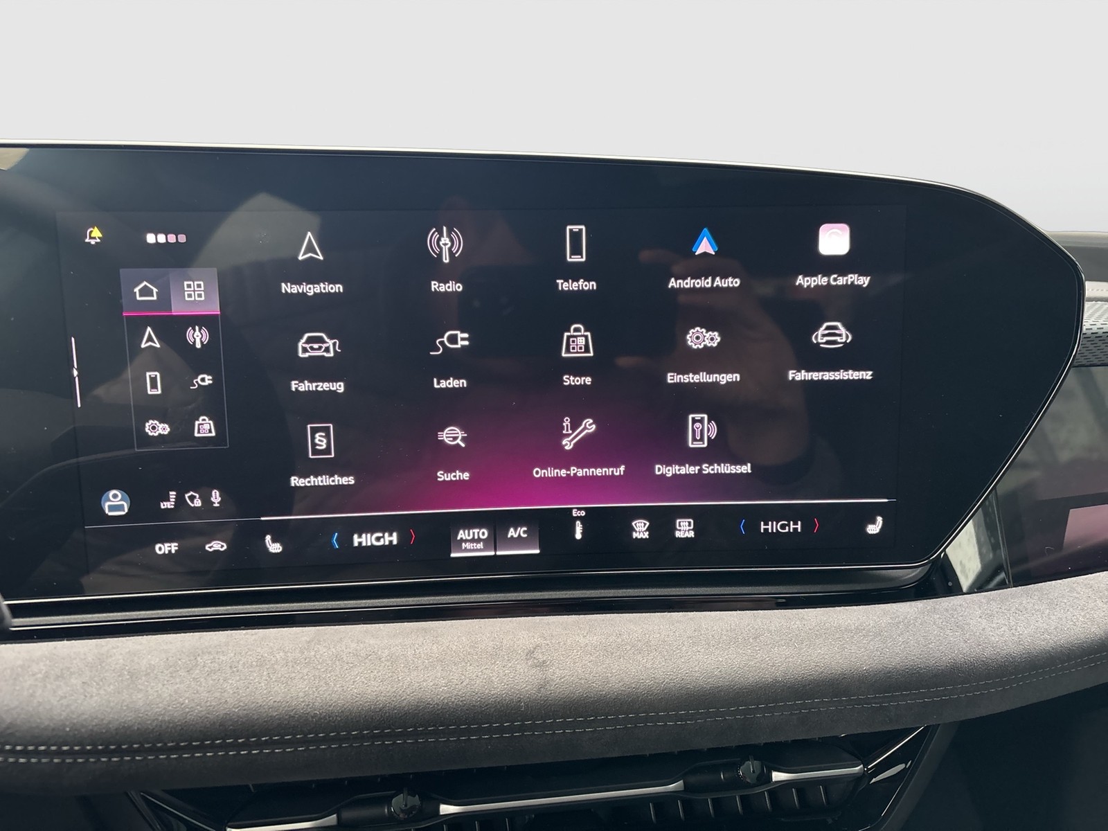 Audi A6 e-tron Avant performance S LINE PANO AHK LM21