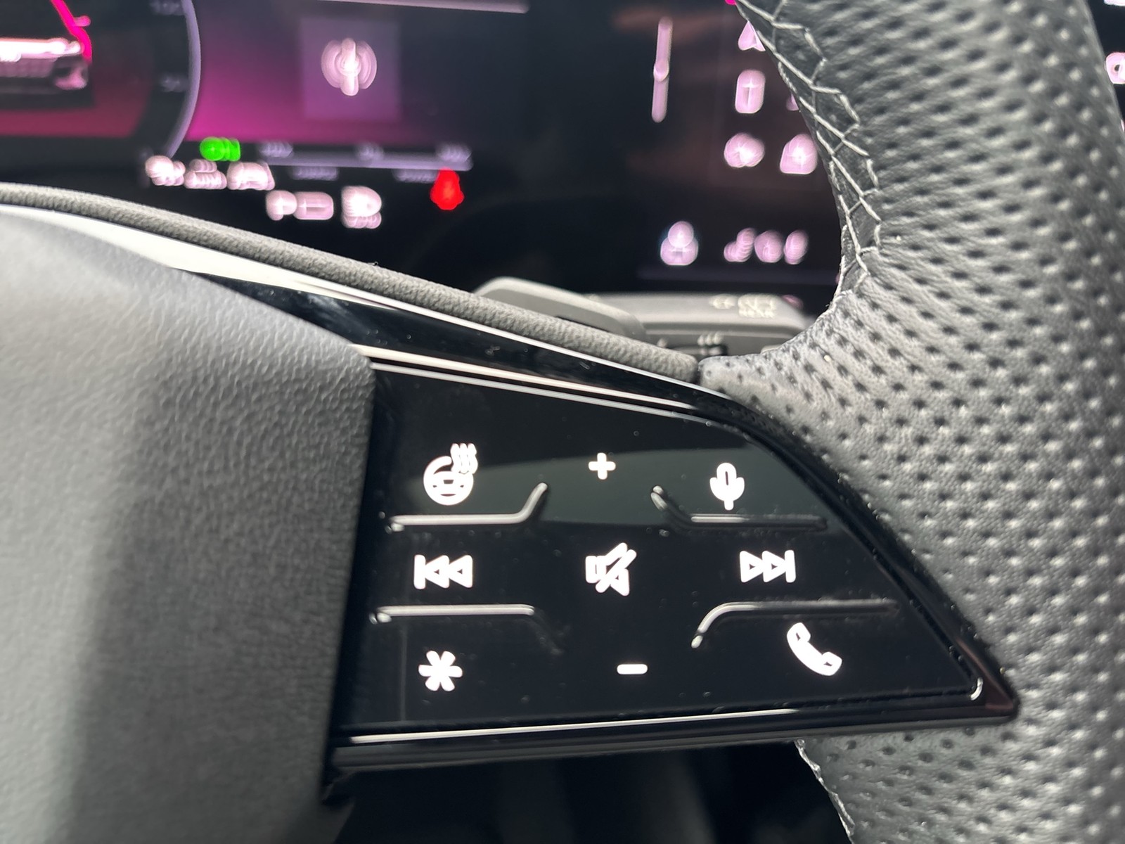 Audi A6 e-tron Avant performance S LINE PANO AHK LM21