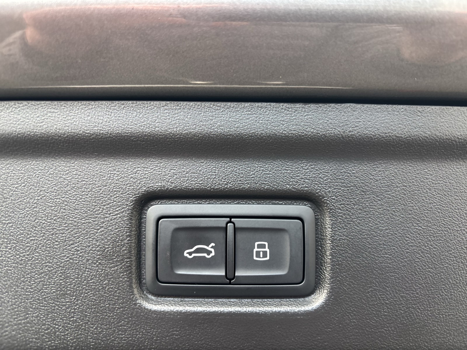 Audi A6 e-tron Avant performance S LINE PANO AHK LM21