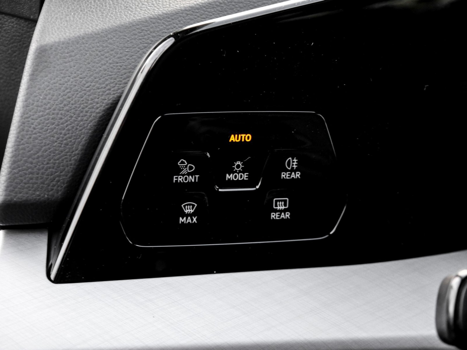 Volkswagen Golf Variant 1.5 LIFE NAVI CAM LED+ SITZHZG LM16