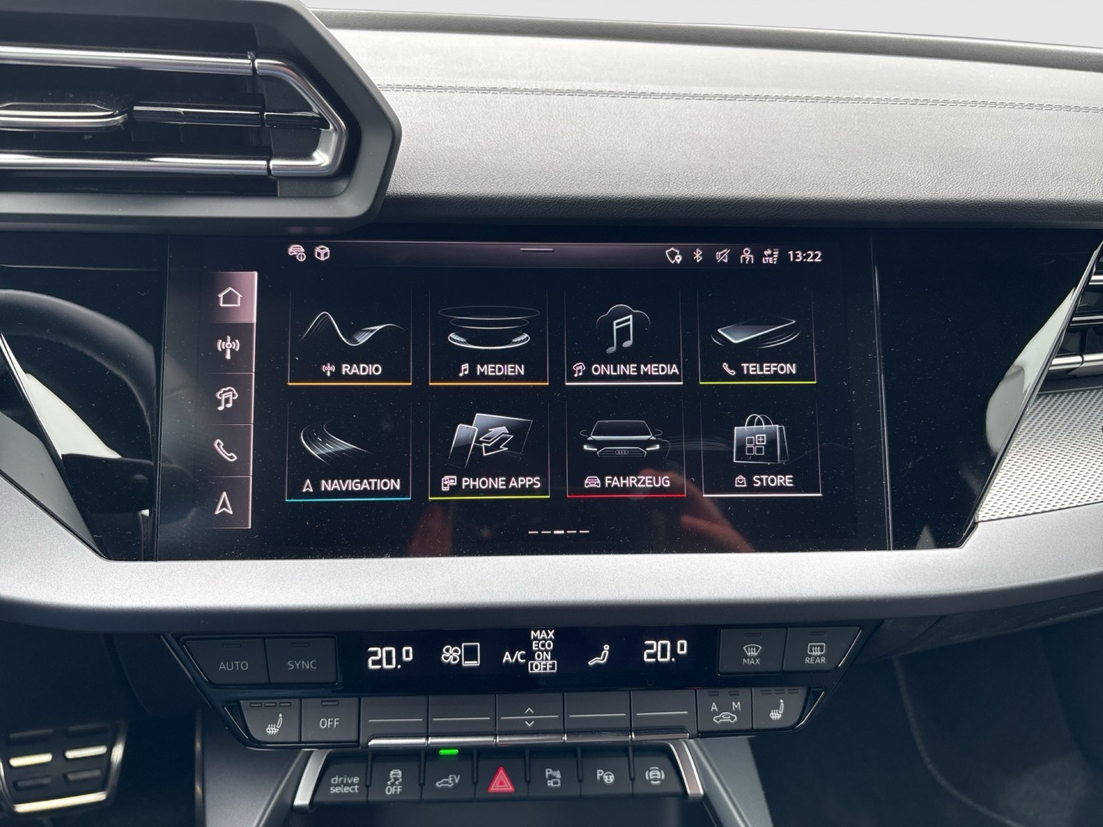 Audi A3 Sportback 45 HYBRID S LINE BLACKPAK SONOS AHK
