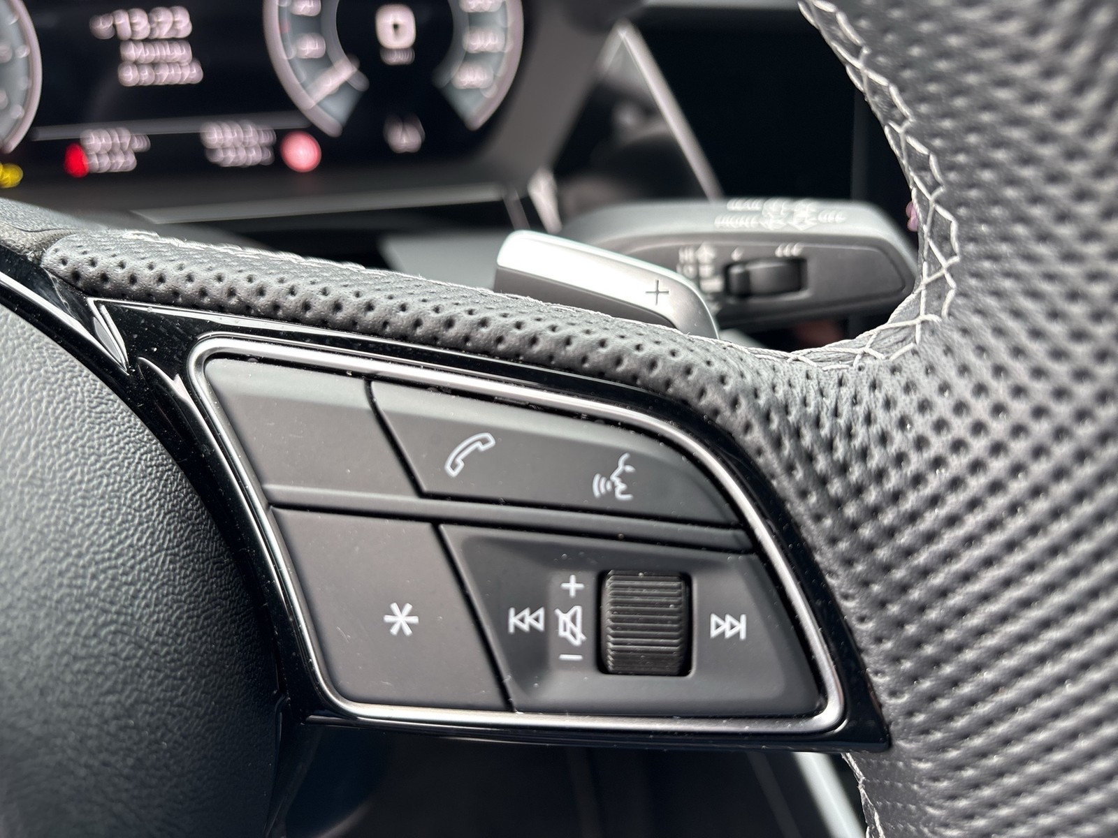 Audi A3 Sportback 45 HYBRID S LINE BLACKPAK SONOS AHK