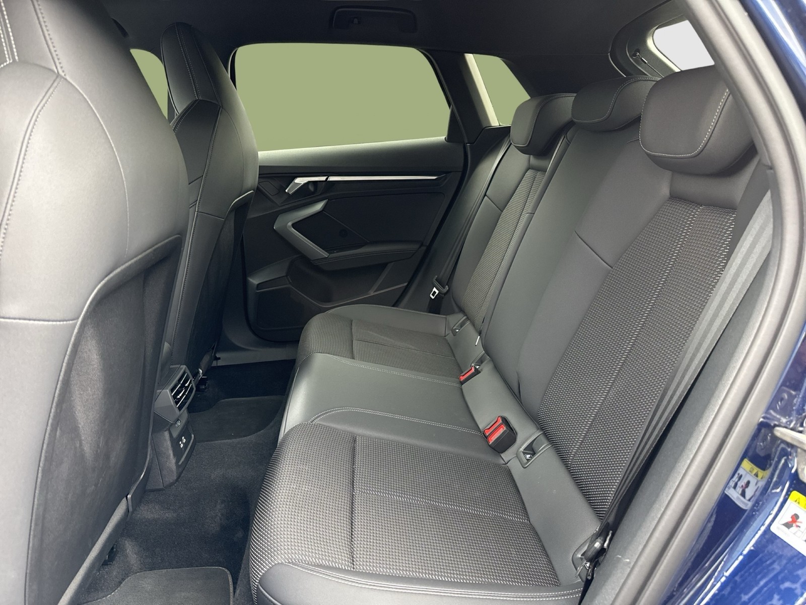 Audi A3 Sportback 40 HYBRID advanced NAVI+ CAM LM18