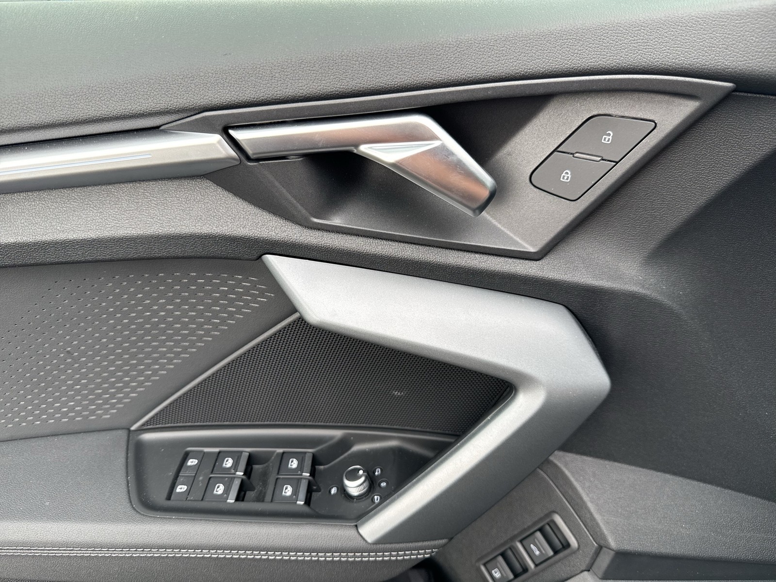 Audi A3 Sportback 40 HYBRID advanced NAVI+ CAM LM18